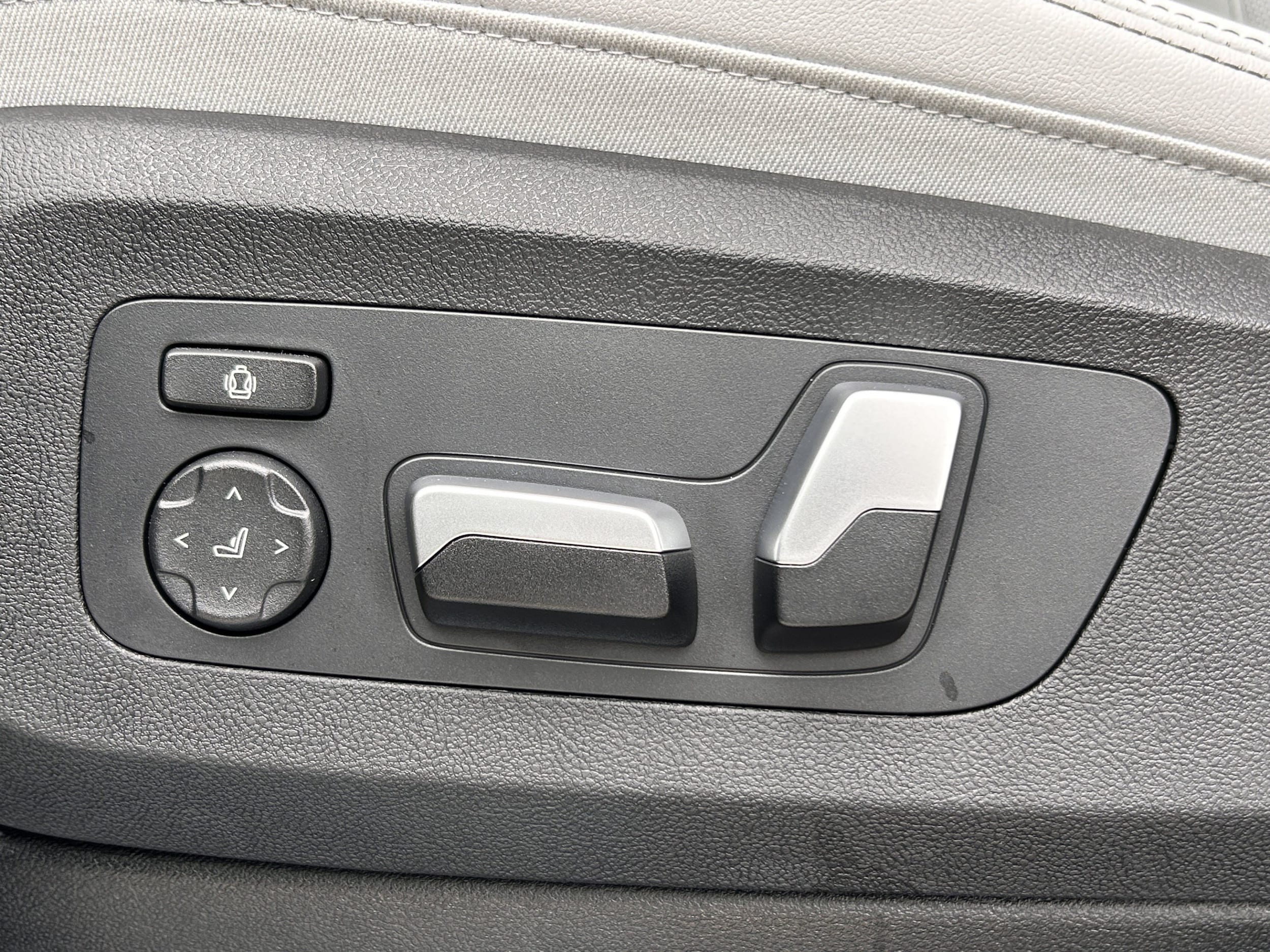 2026 BMW X5 40i - Photo 26