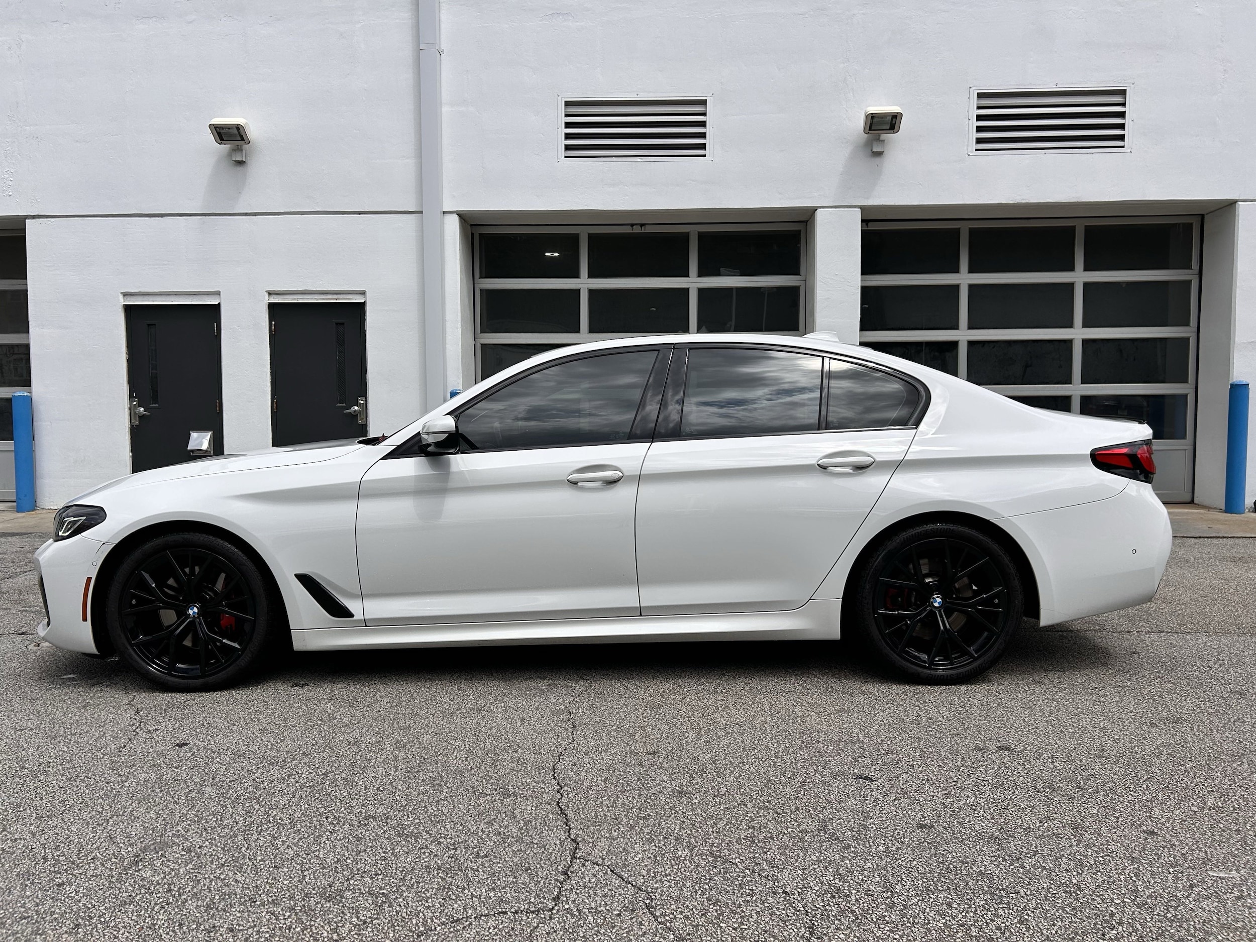 Used 2023 BMW 5 Series 530i with VIN WBA53BH0XPWX97486 for sale in Decatur, GA