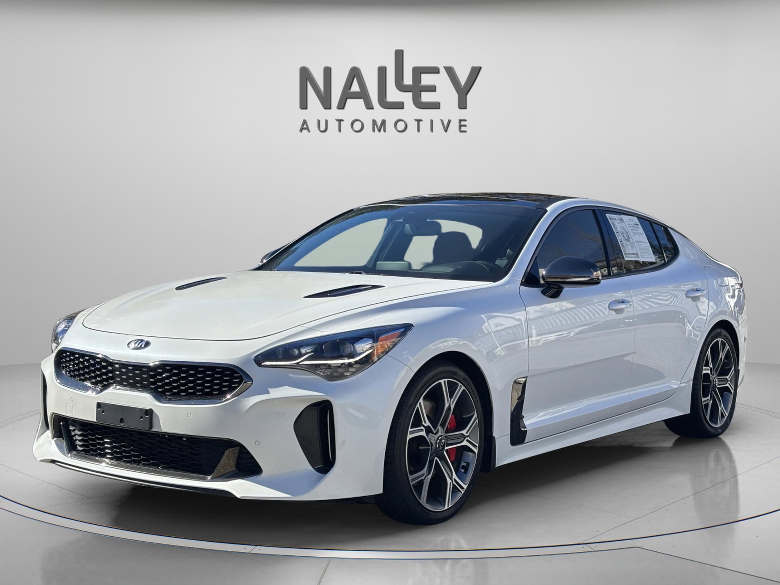 2018 Kia Stinger GT2's photo