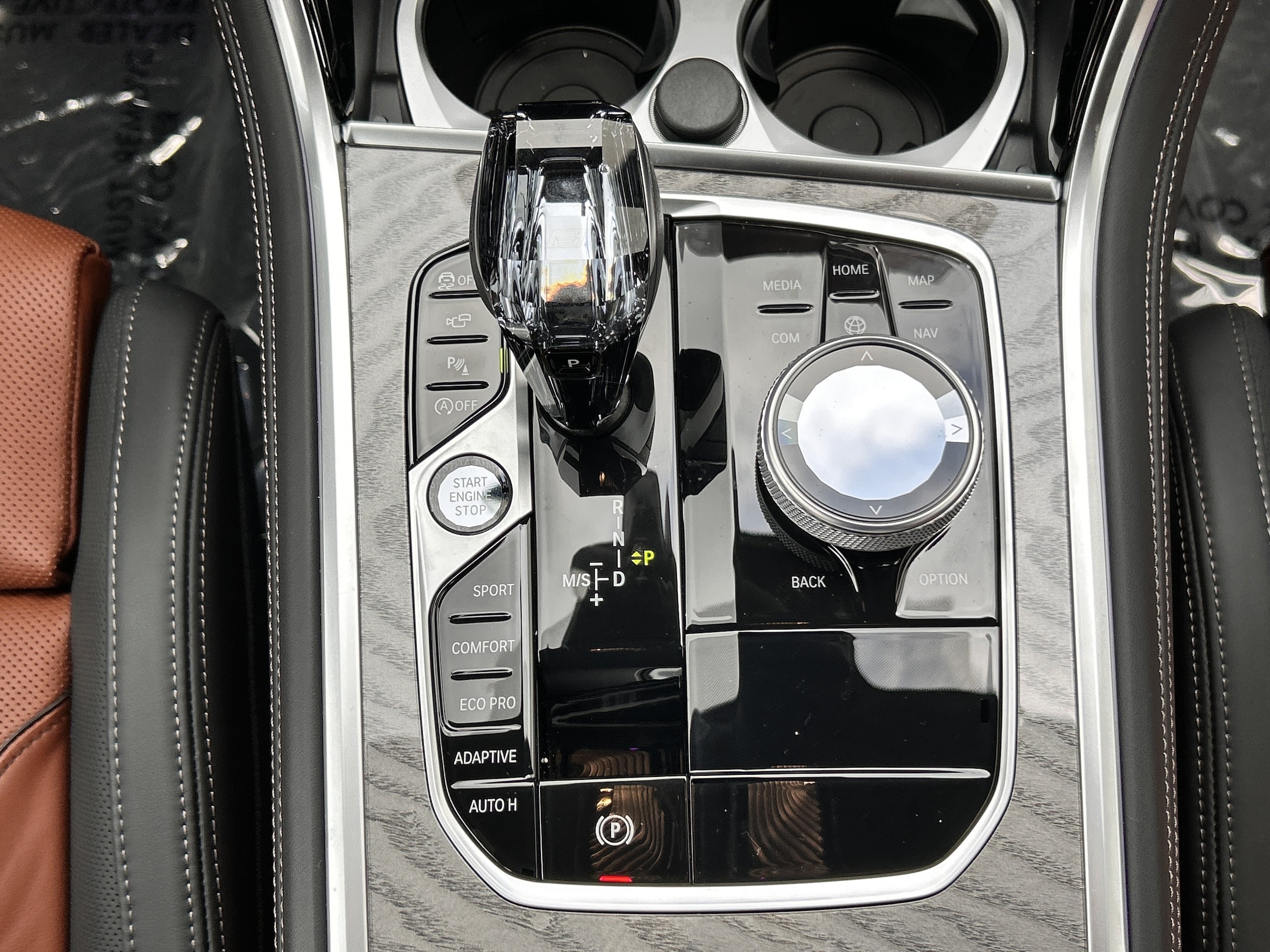 2026 BMW 8 Series 840i - Photo 16