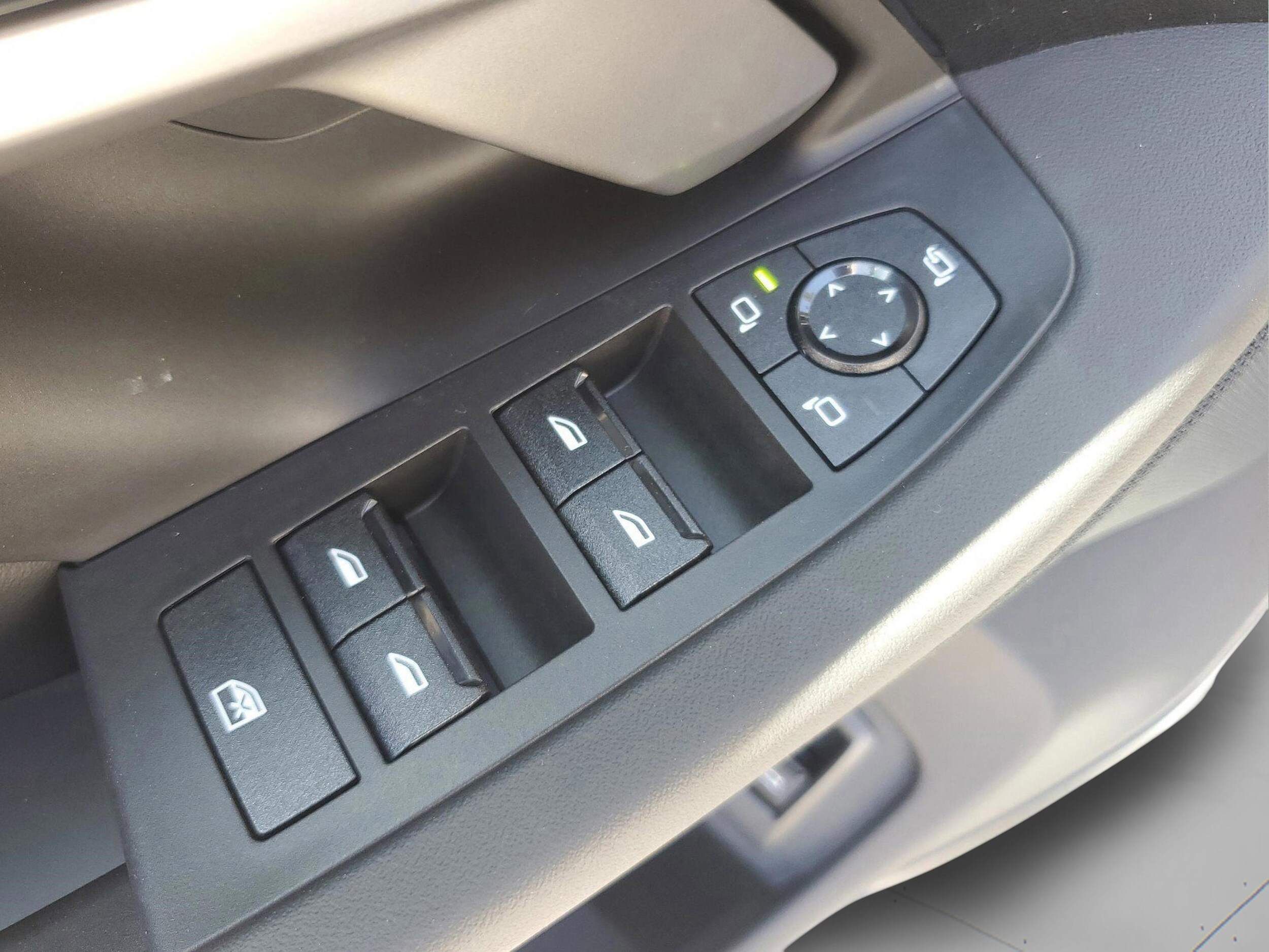 2025 BMW i5 40 - Photo 31