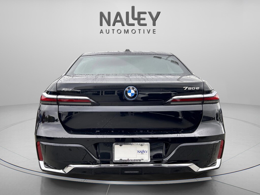New 2026 BMW 750e xDrive Sedan