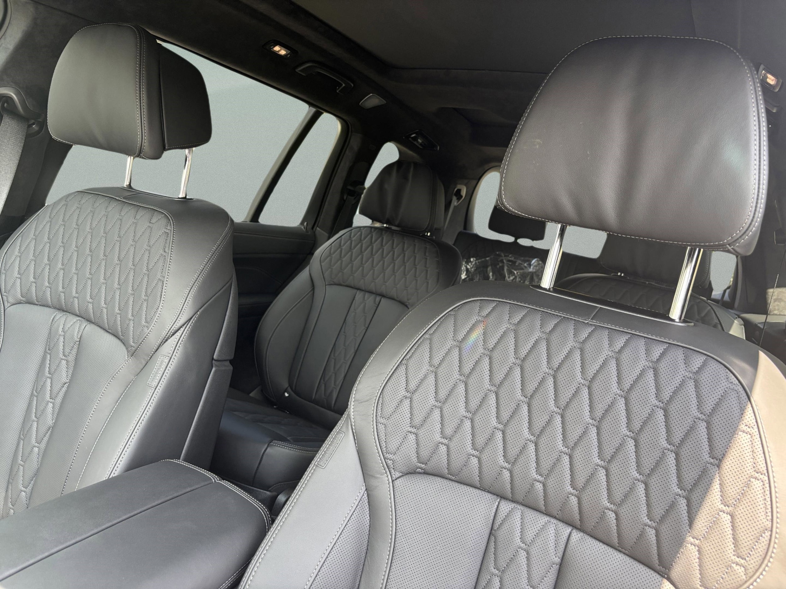 2026 BMW X7 M60i - Photo 21