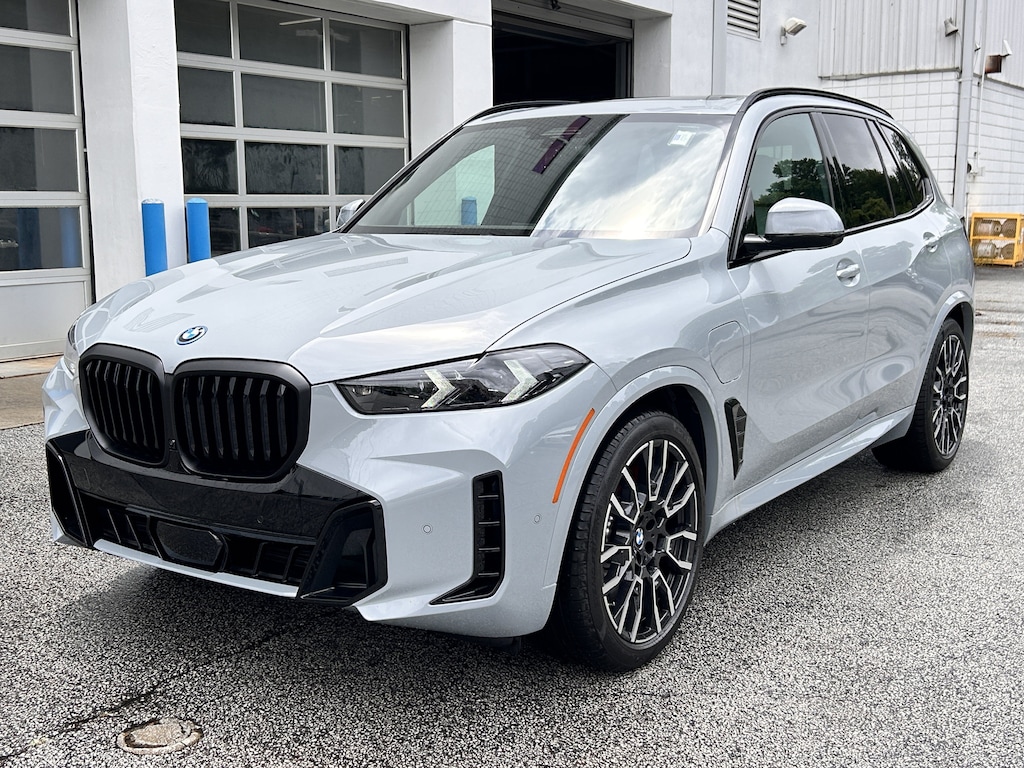 New 2026 BMW X5 PHEV xDrive50e SUV