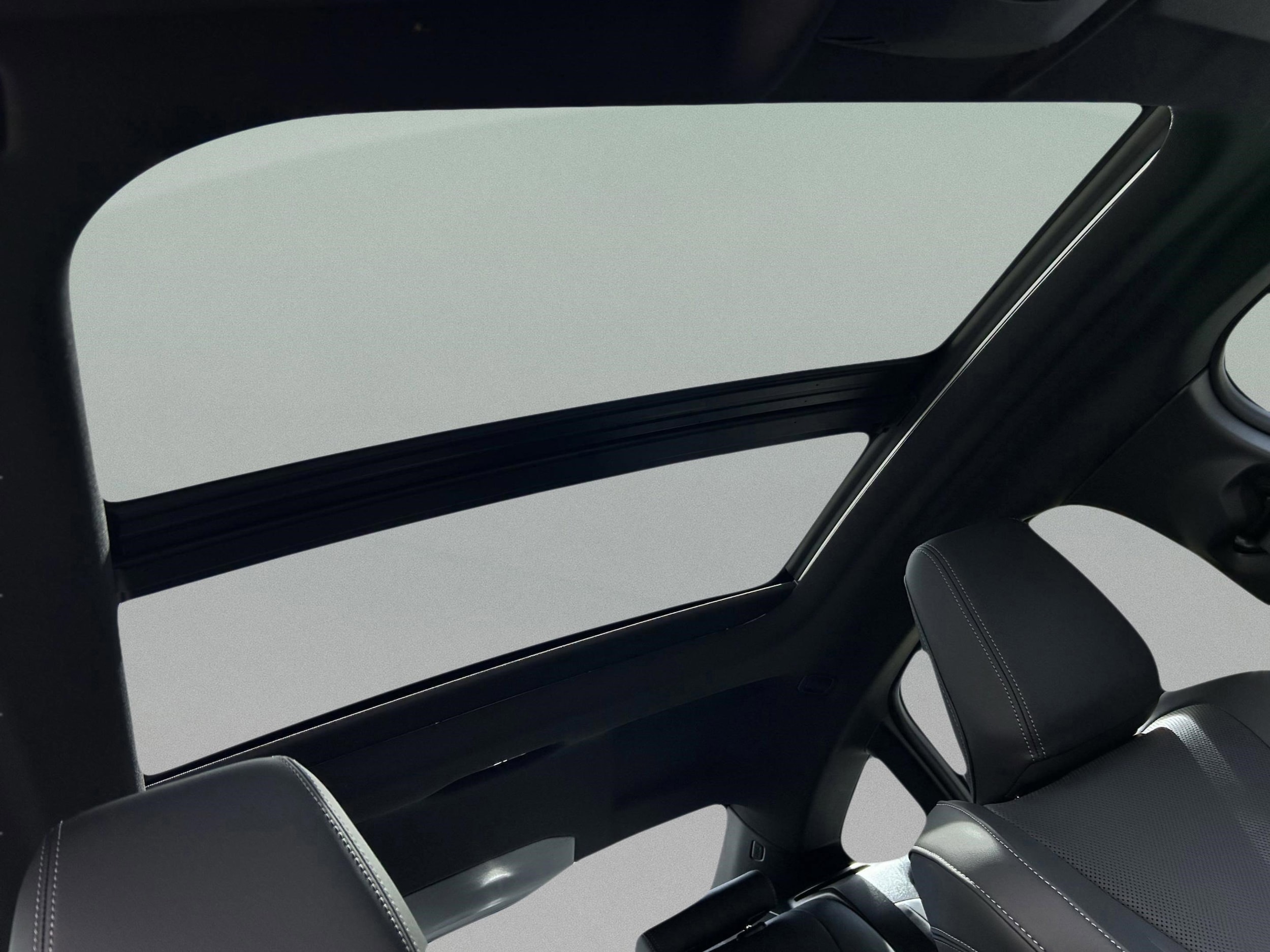 2025 BMW 2 Series M235 - Photo 37