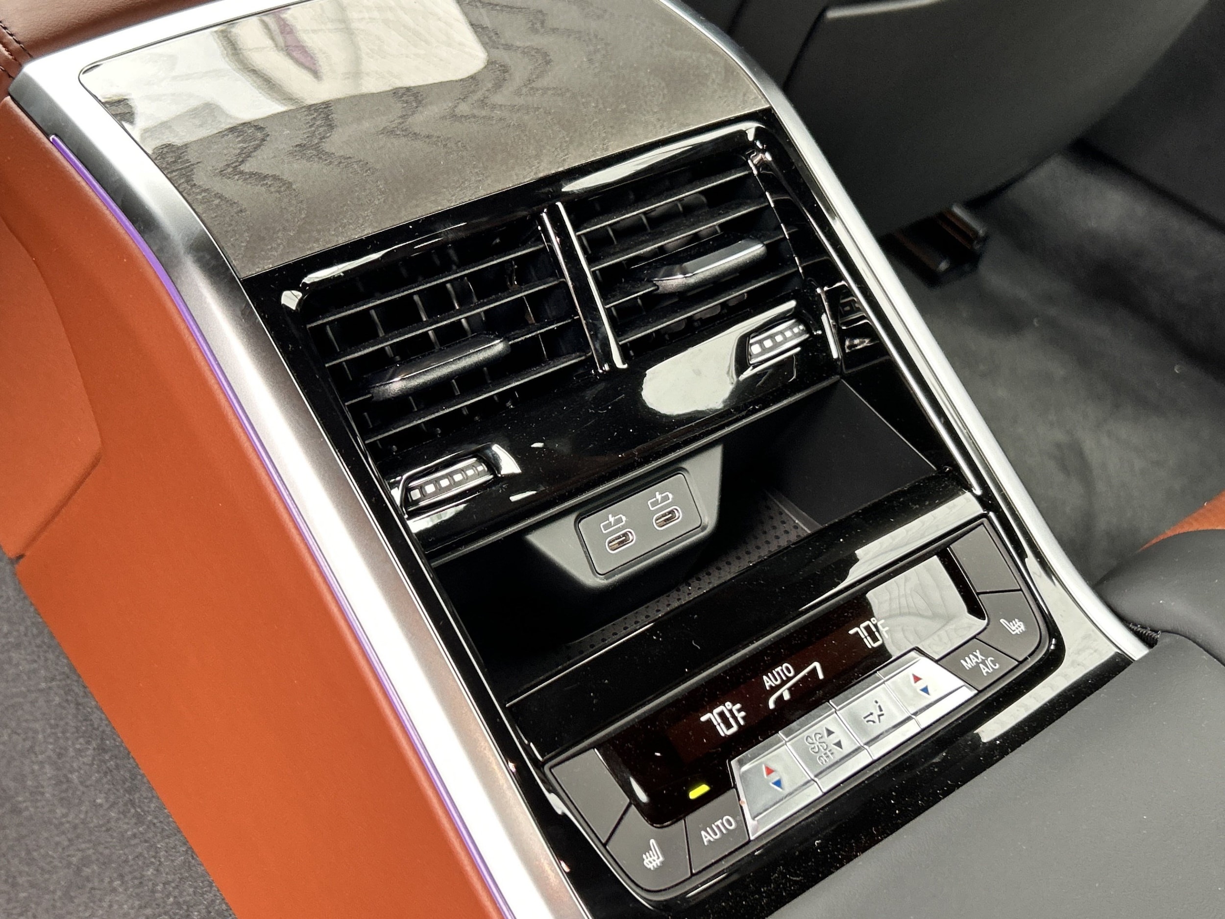 2026 BMW 8 Series 840i - Photo 31