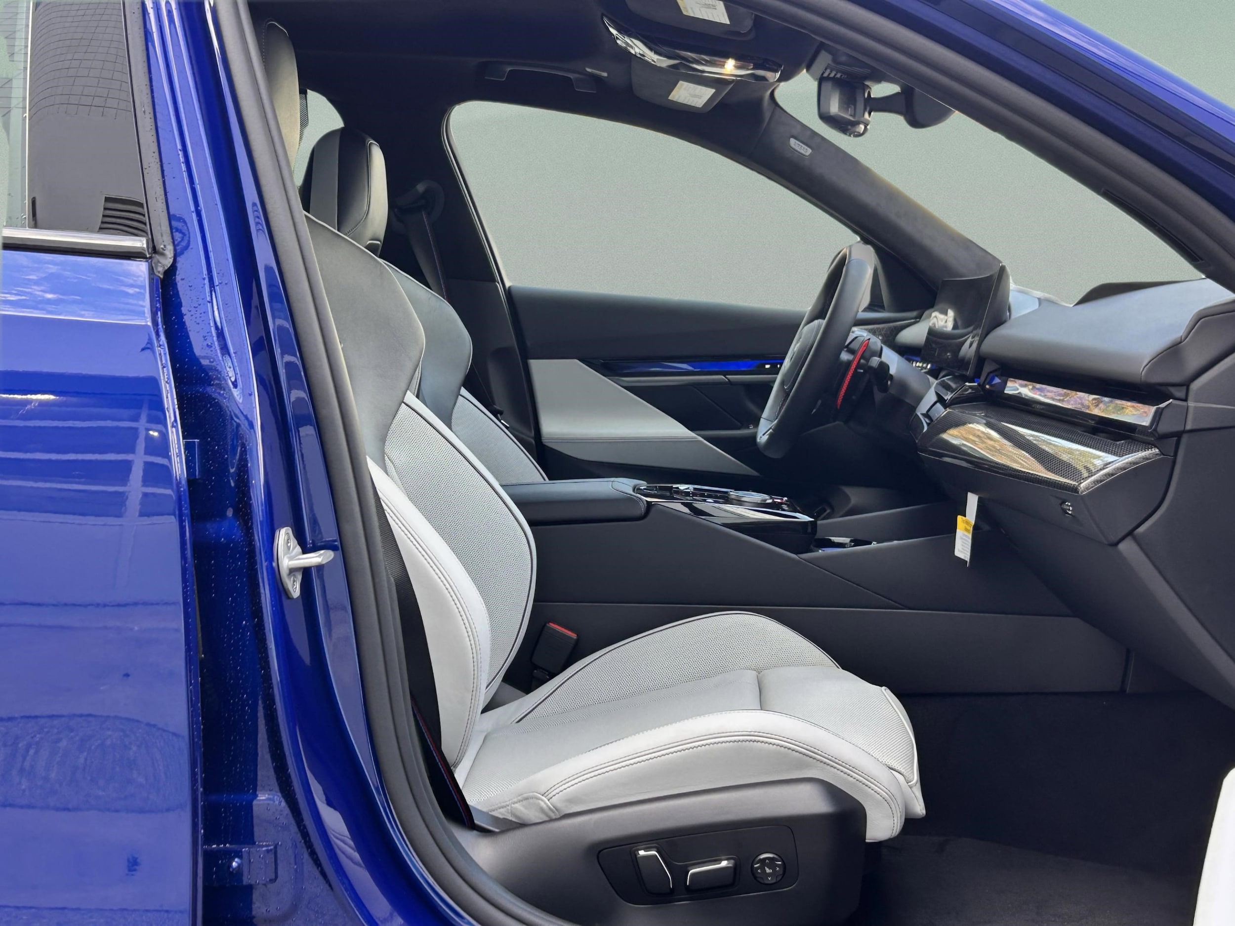 2025 BMW M5 M5 - Photo 32