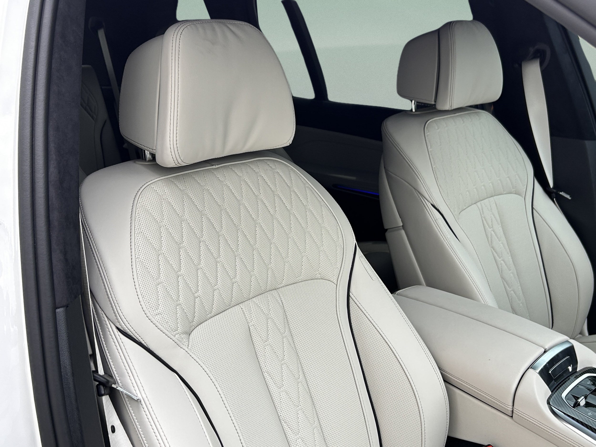 2026 BMW X7 M60i - Photo 12