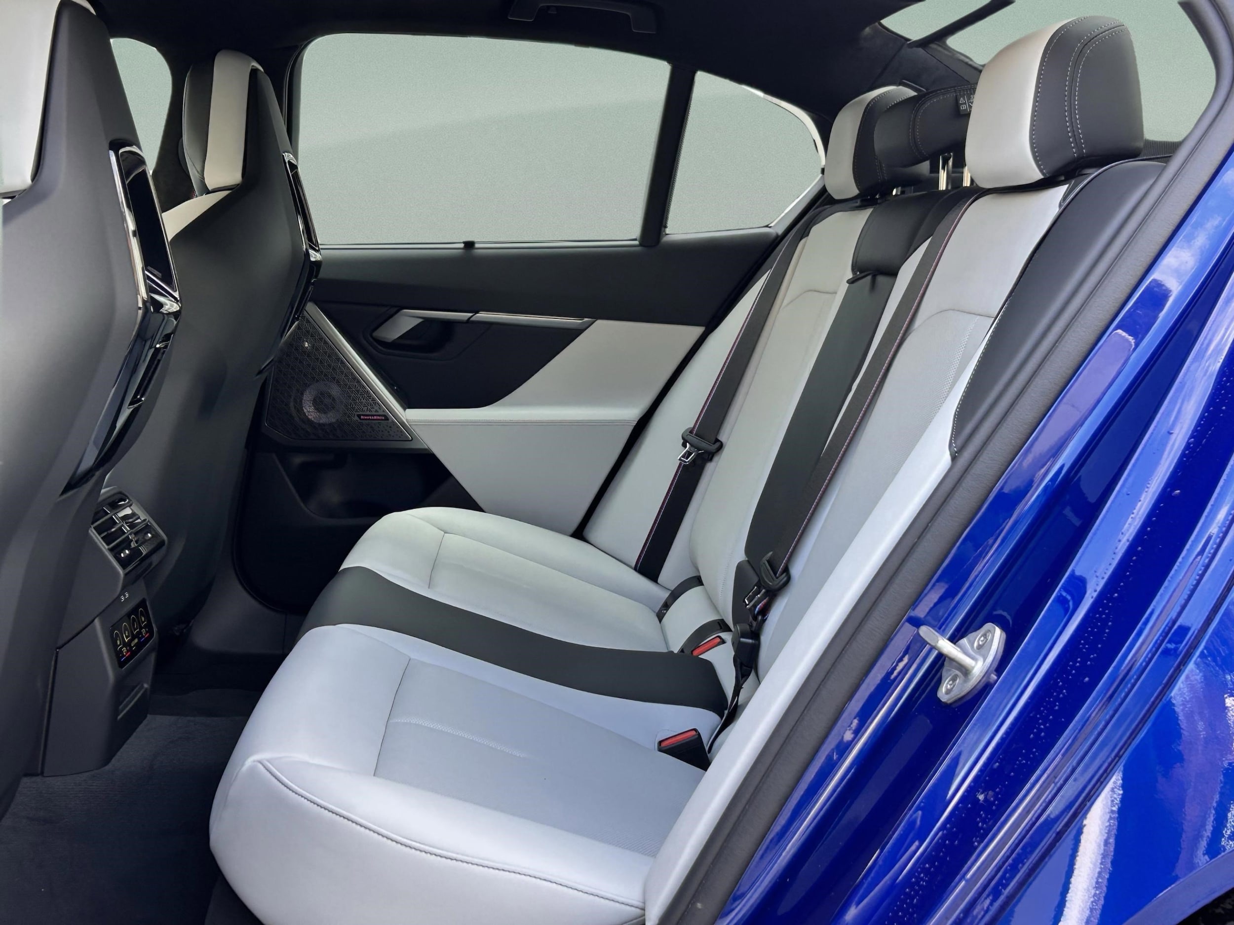 2025 BMW M5 M5 - Photo 27