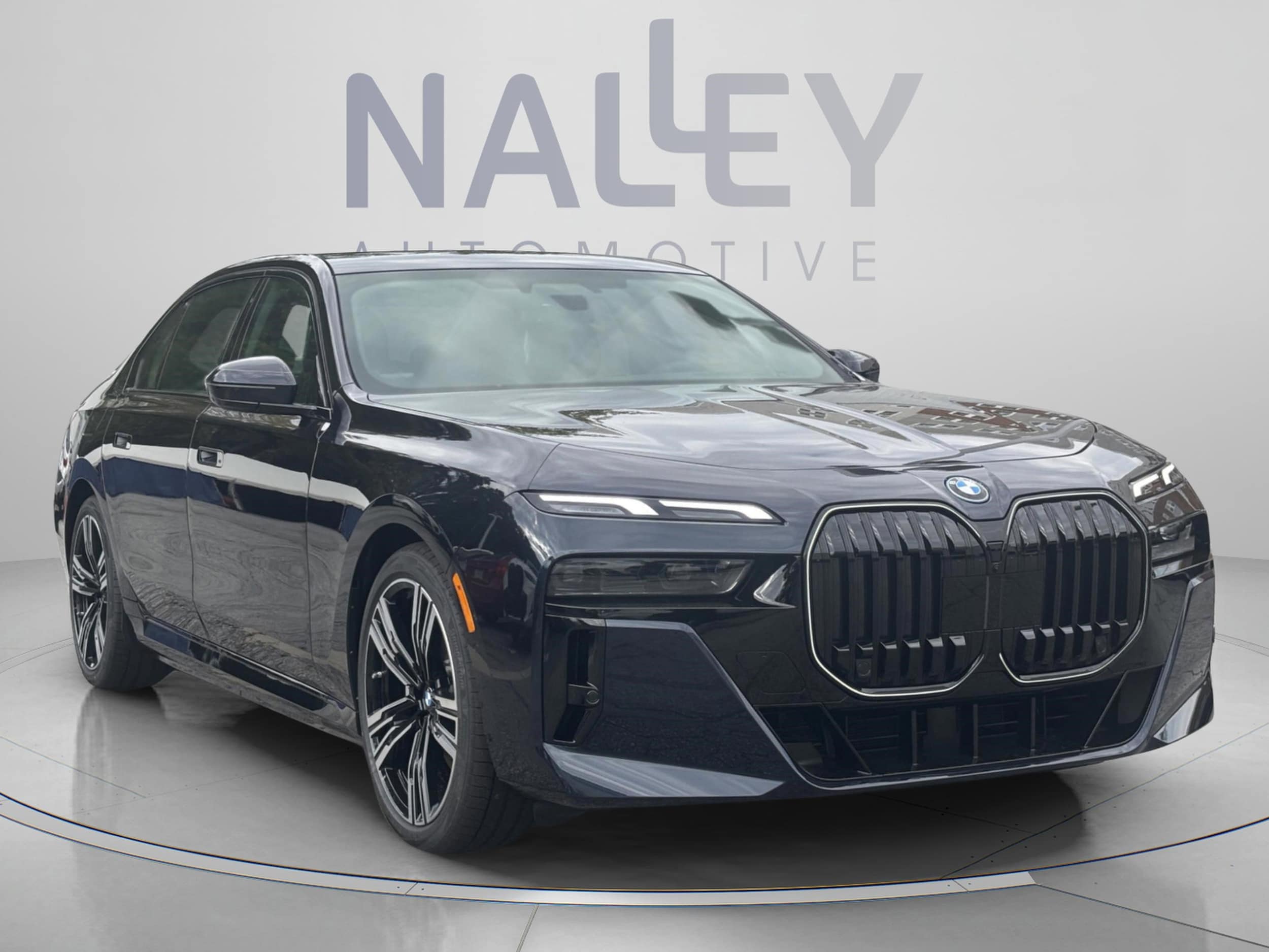 2026 BMW 7 Series 750e - Photo 7
