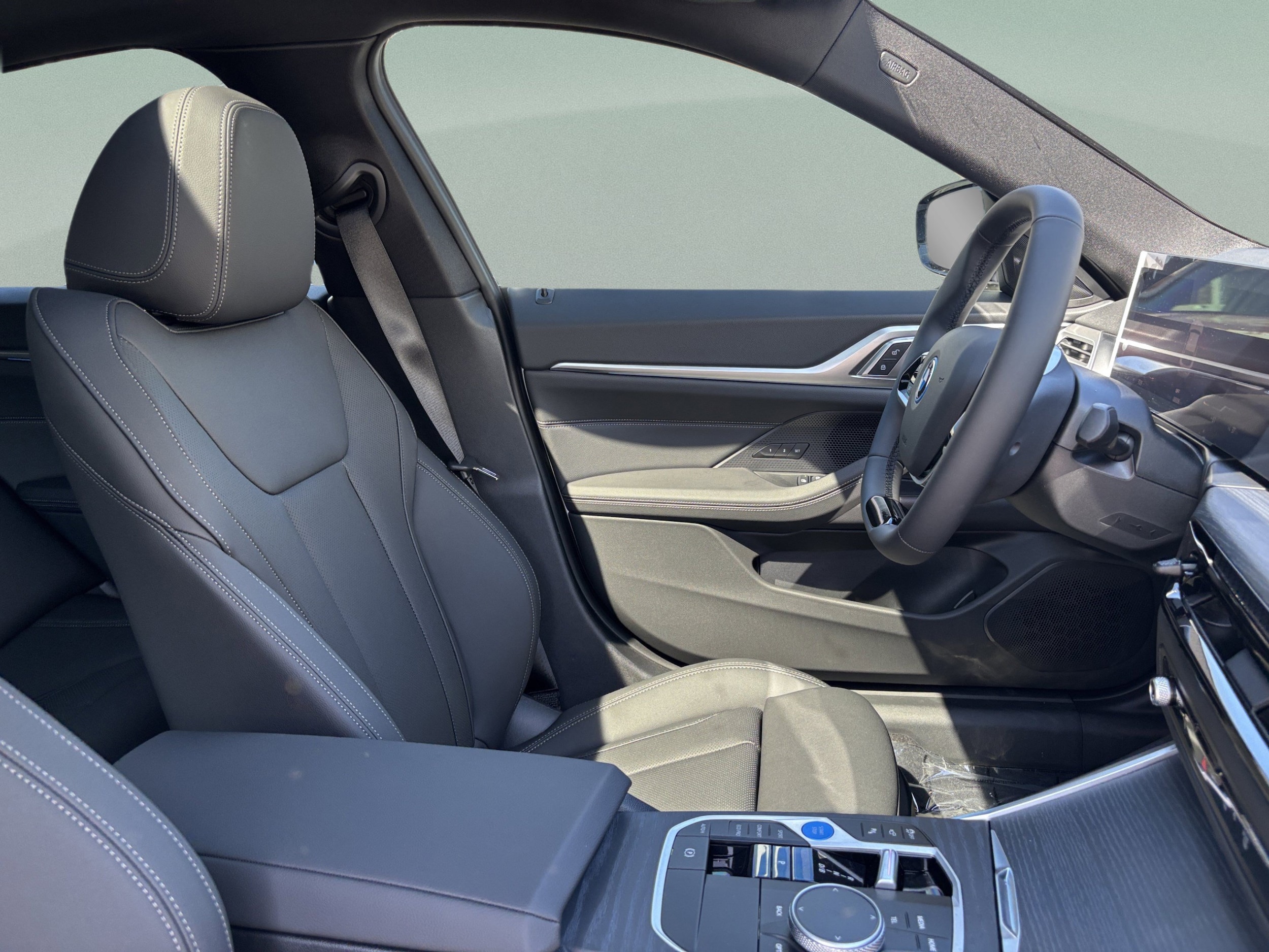 2026 BMW i4 40 - Photo 24