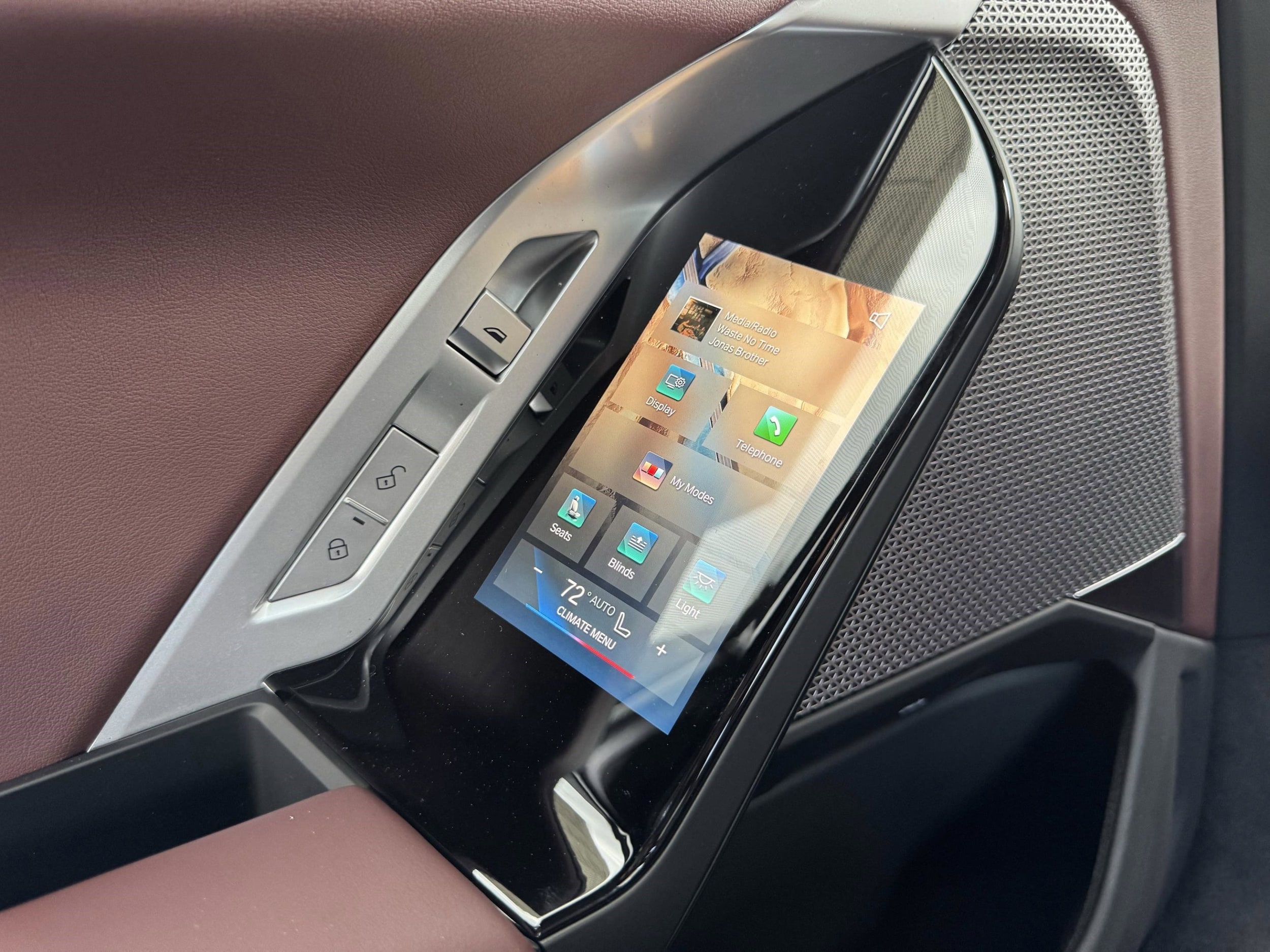 2025 BMW i7 60 - Photo 36