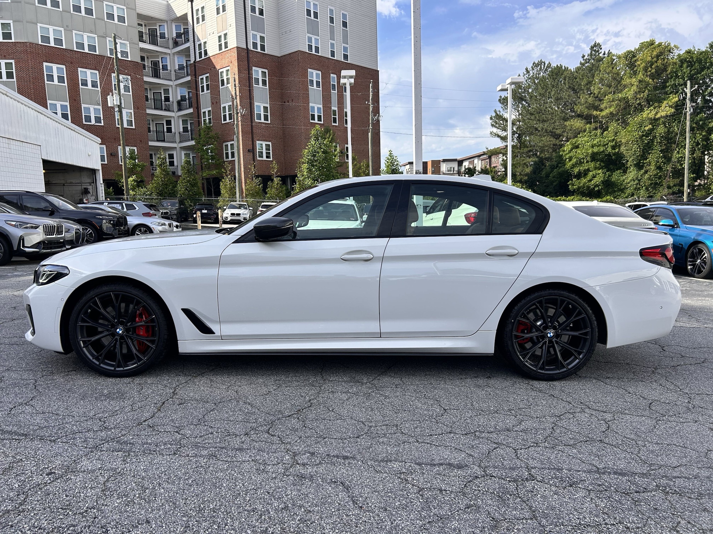 Used 2022 BMW 5 Series 540i with VIN WBA73BJ02NWX46077 for sale in Decatur, GA