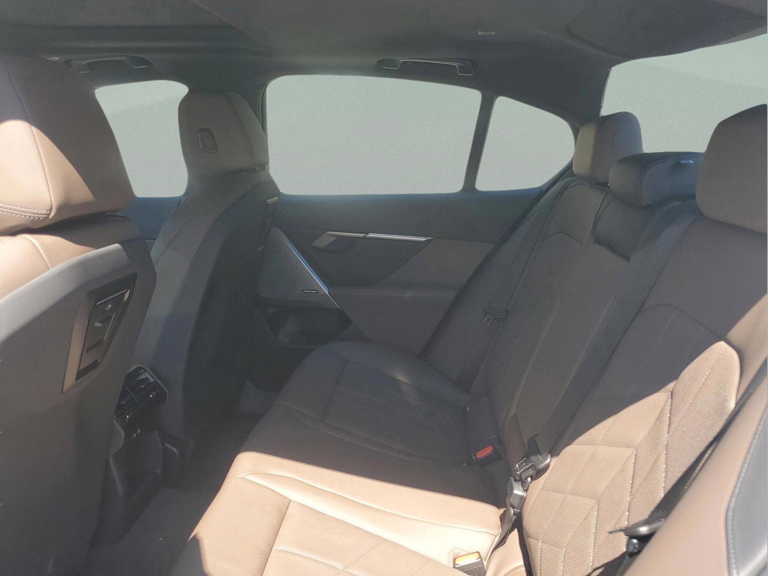 2025 BMW i5 40 - Photo 9