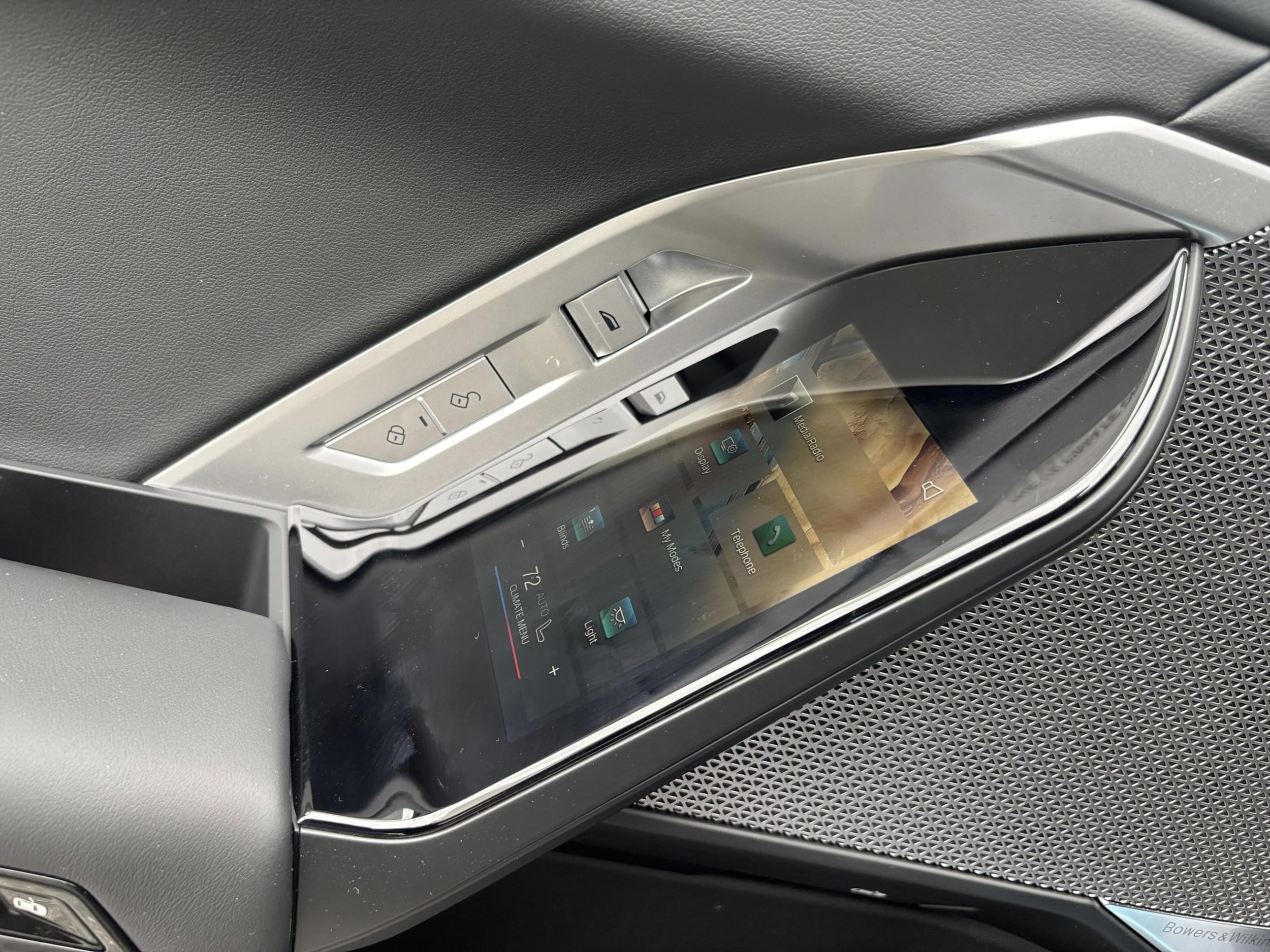 2026 BMW 7 Series 750e - Photo 13