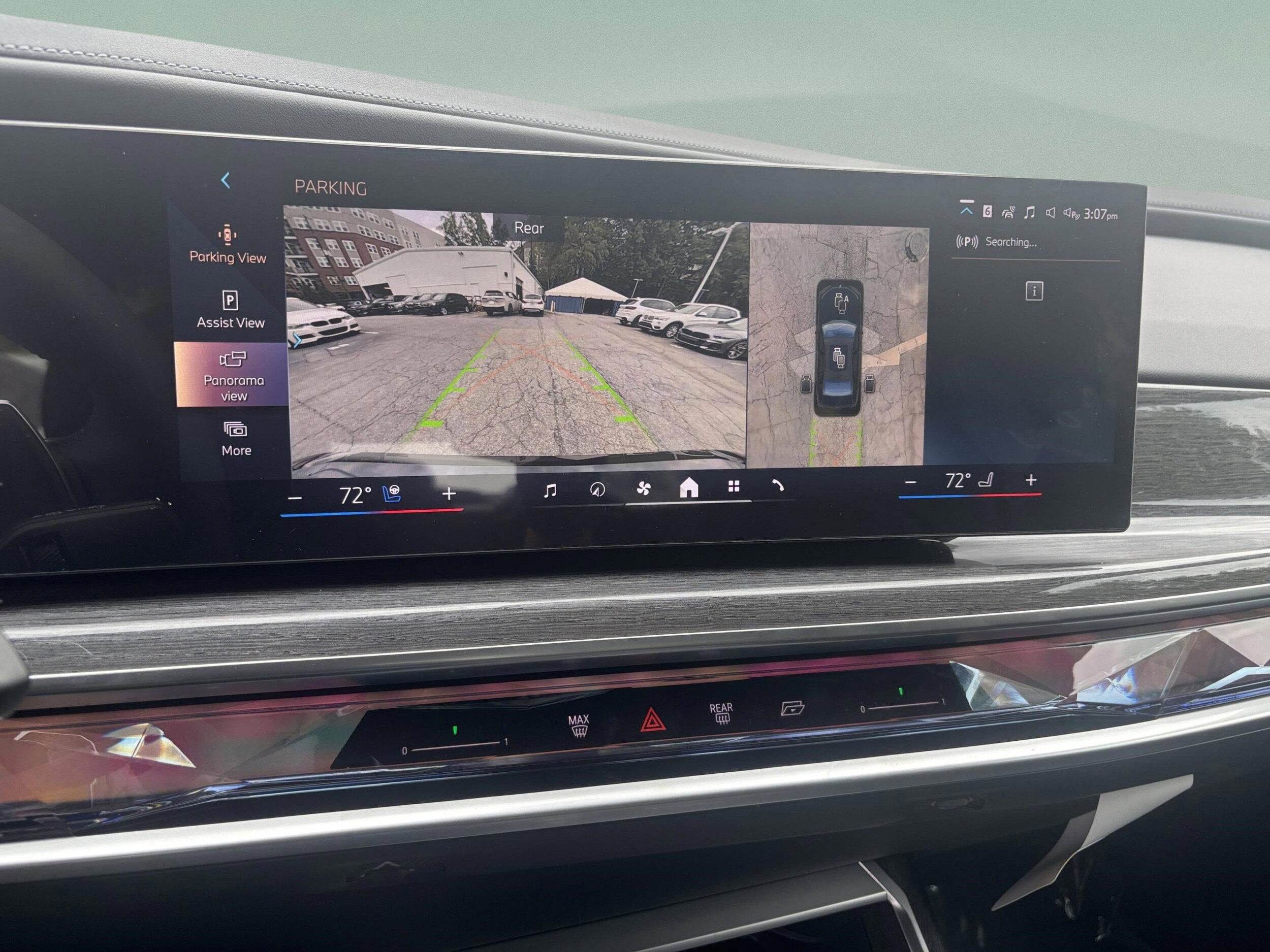 2026 BMW 7 Series 750e - Photo 23
