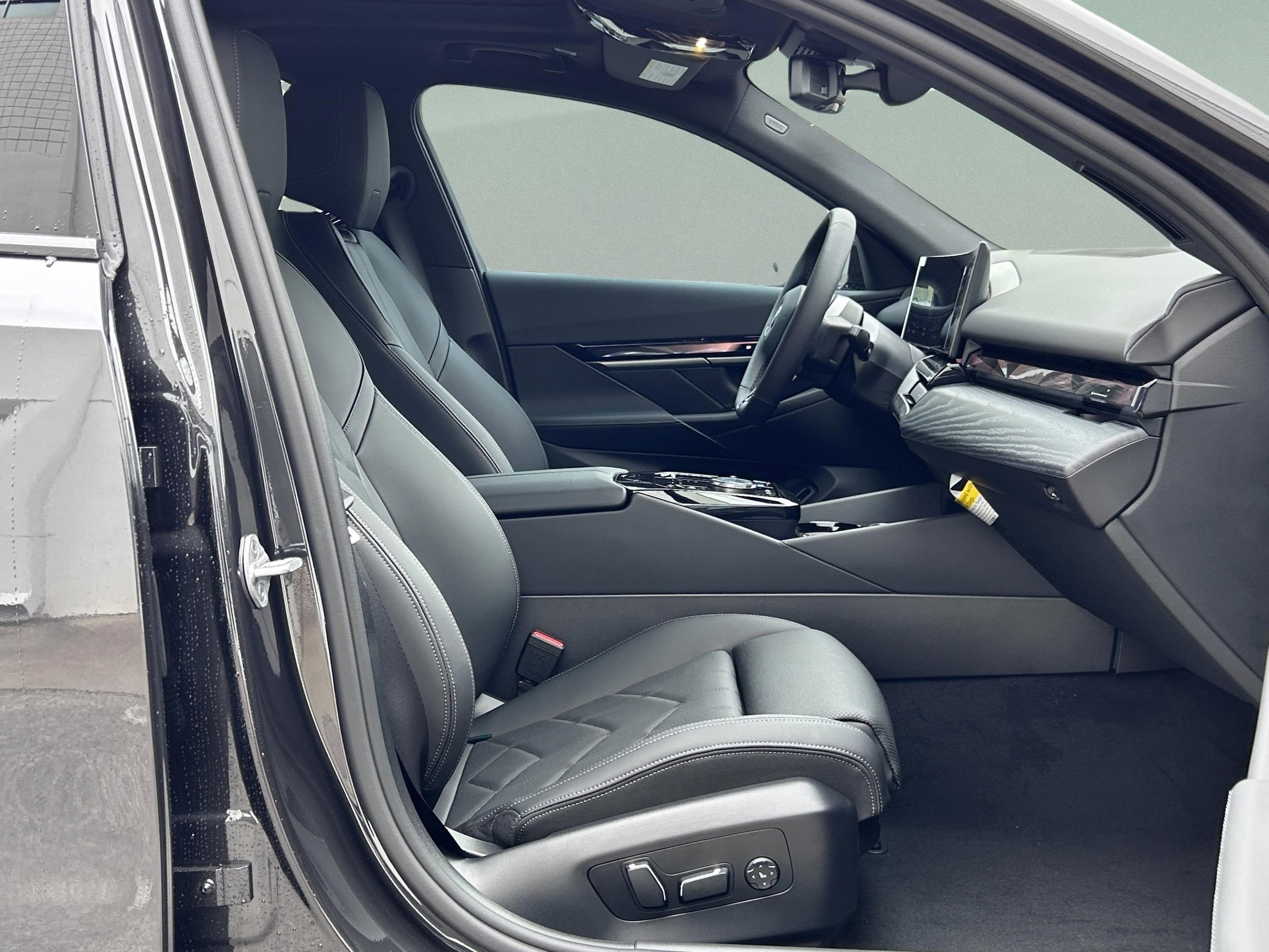 2026 BMW i5 40 - Photo 33