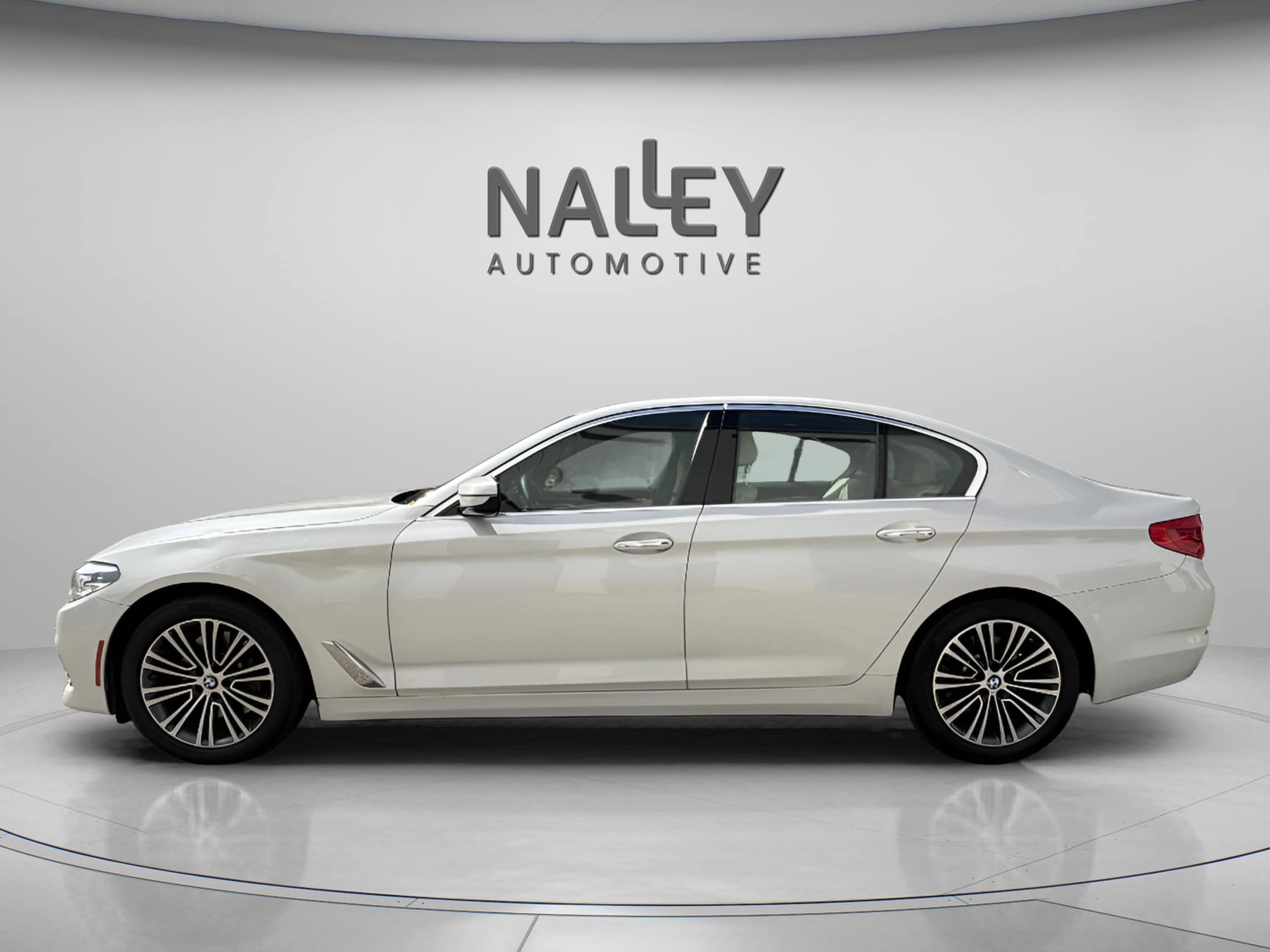 Used 2018 BMW 5 Series 530i with VIN WBAJA7C54JWC75600 for sale in Decatur, GA
