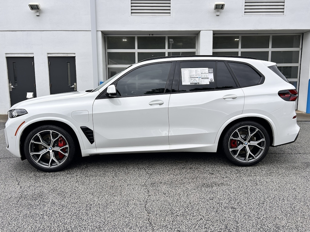 New 2026 BMW X5 PHEV xDrive50e SUV