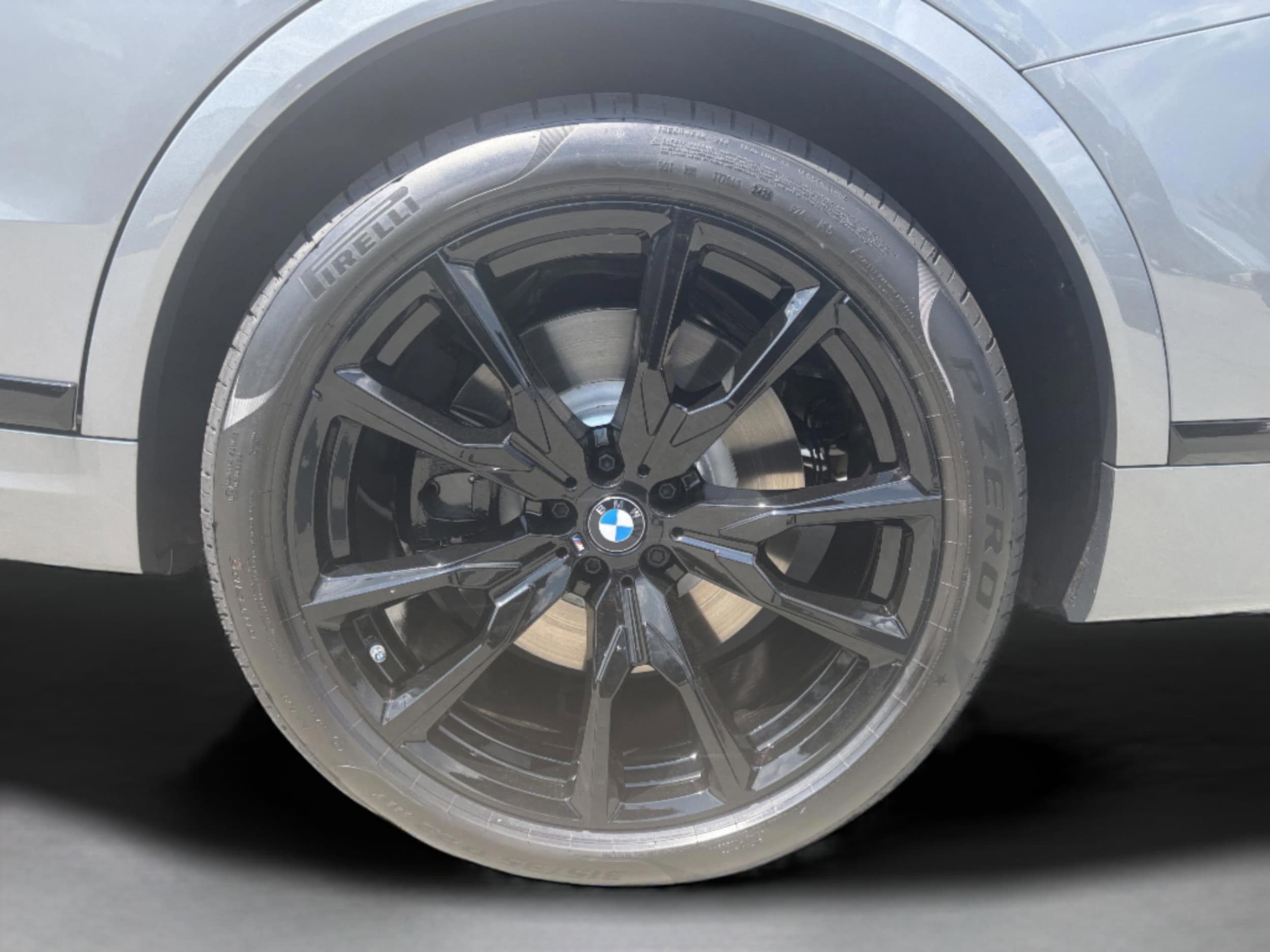 2026 BMW X7 M60i - Photo 37