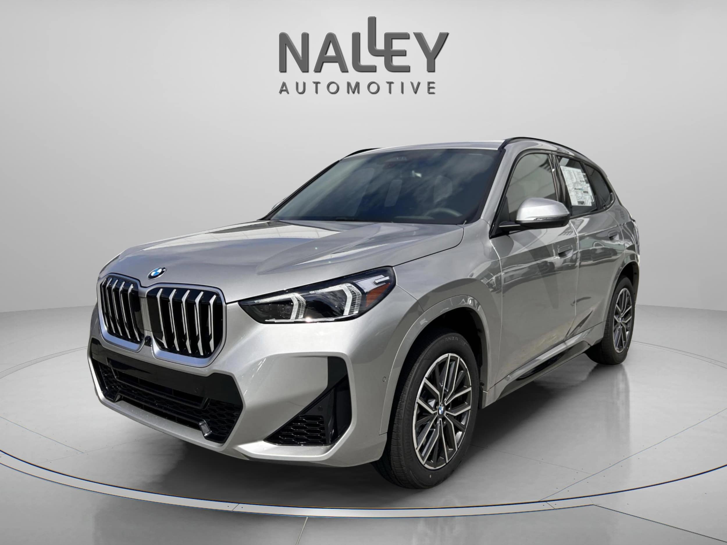 2025 BMW X1 28i's photo