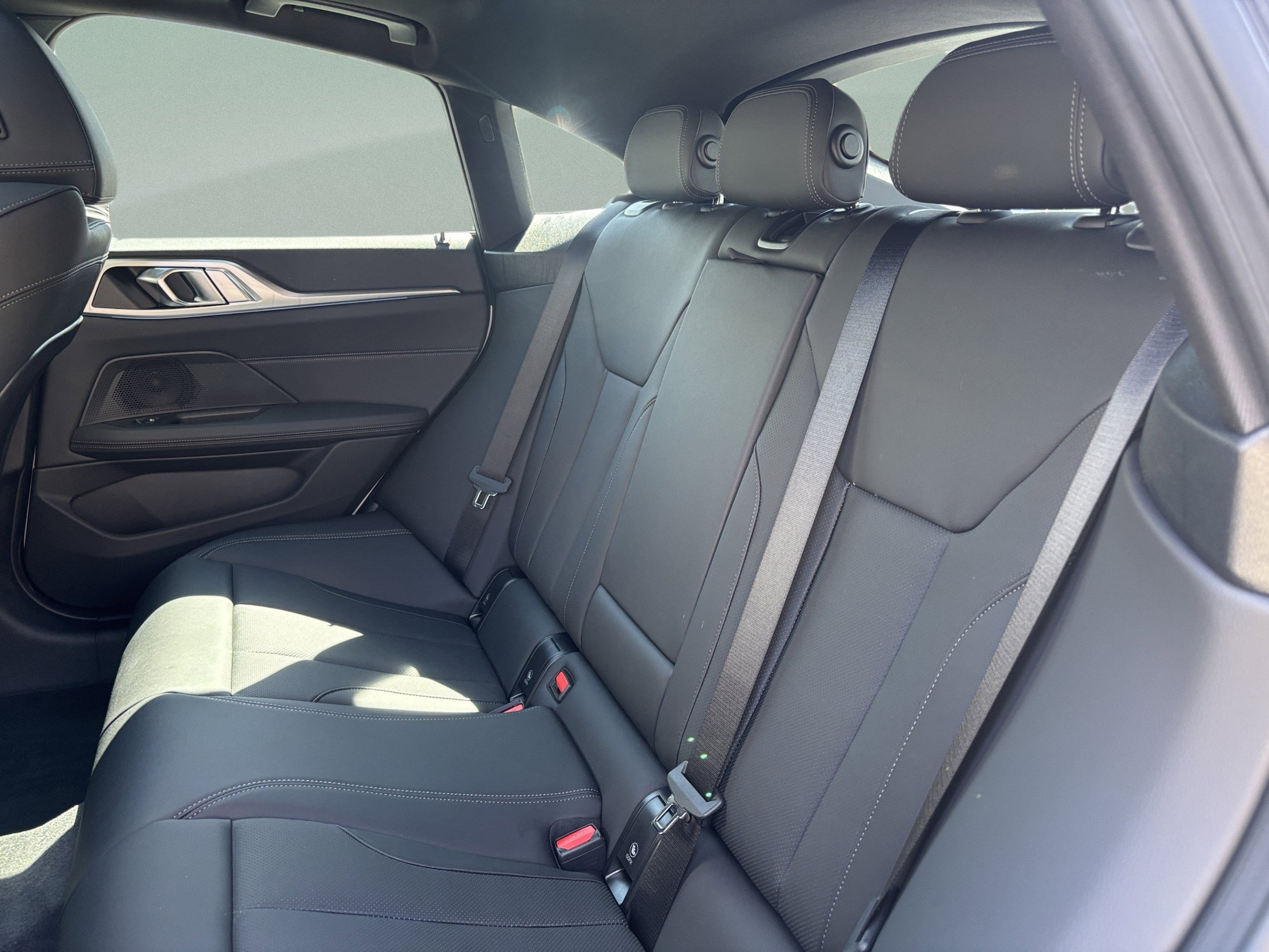 2026 BMW i4 40 - Photo 27