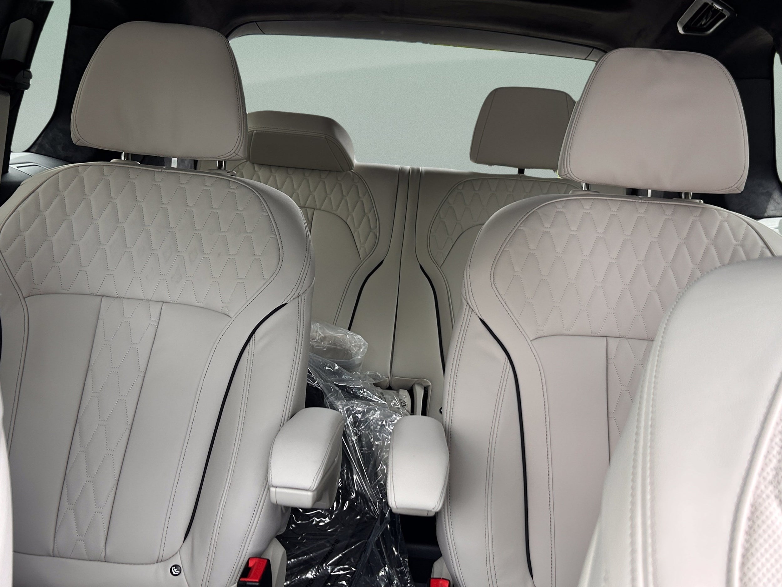 2026 BMW X7 M60i - Photo 10