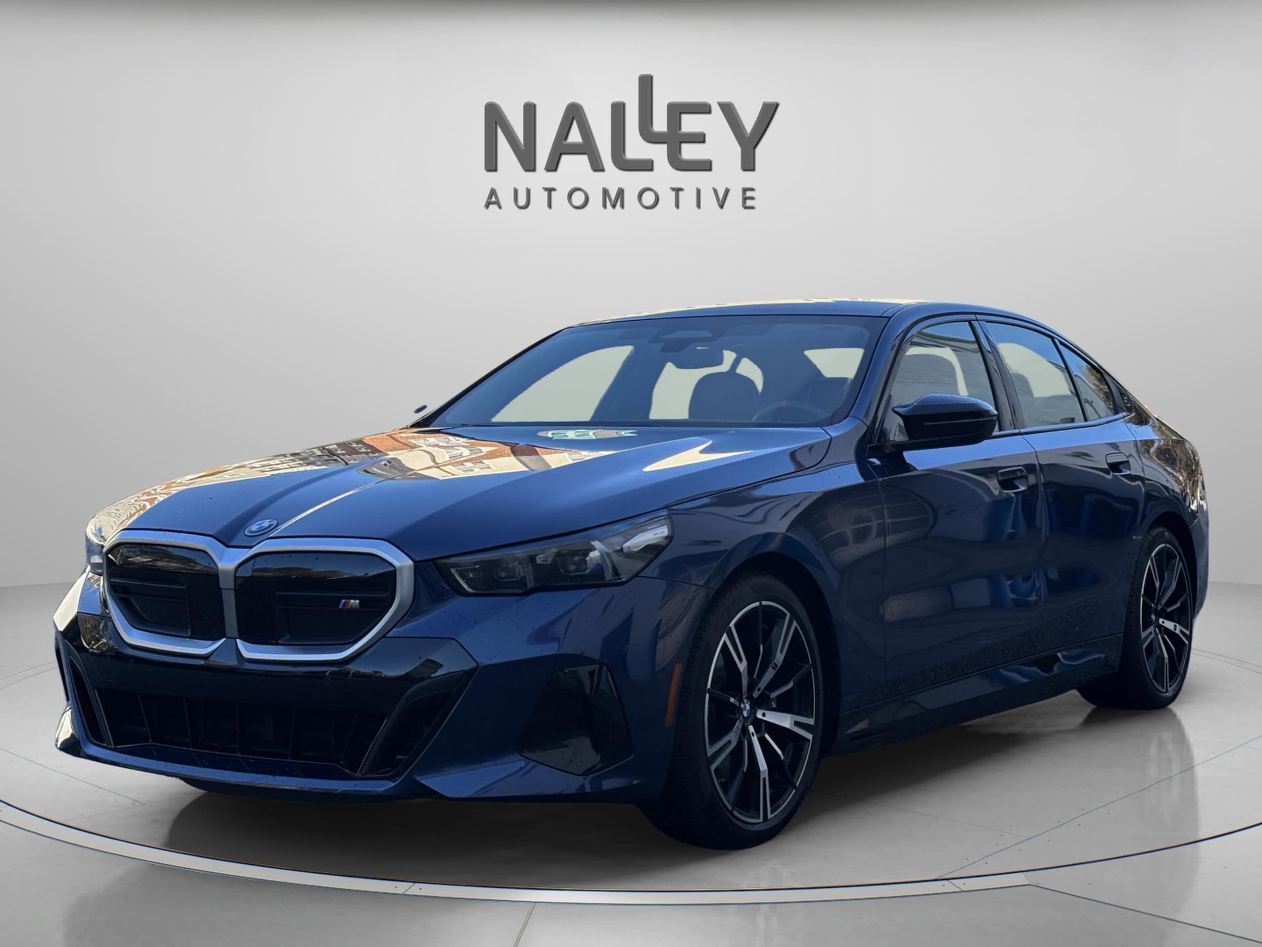 2025 BMW i5 M60's photo