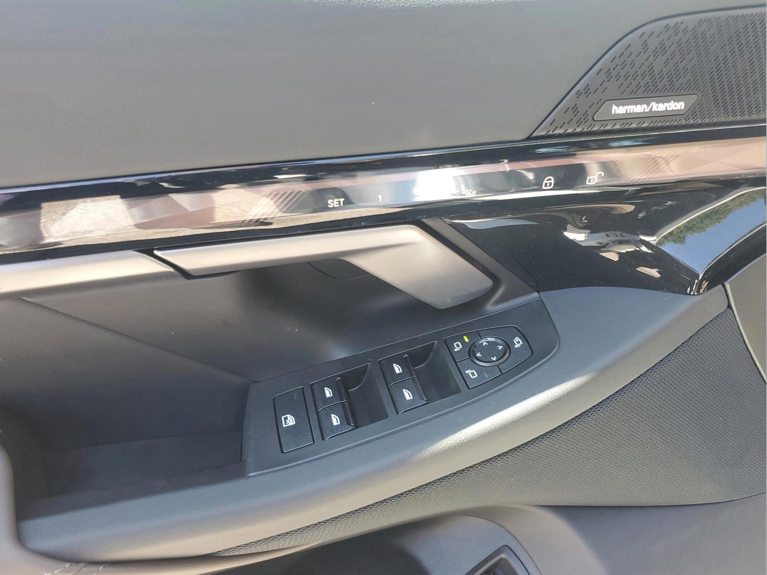 2025 BMW i5 40 - Photo 16