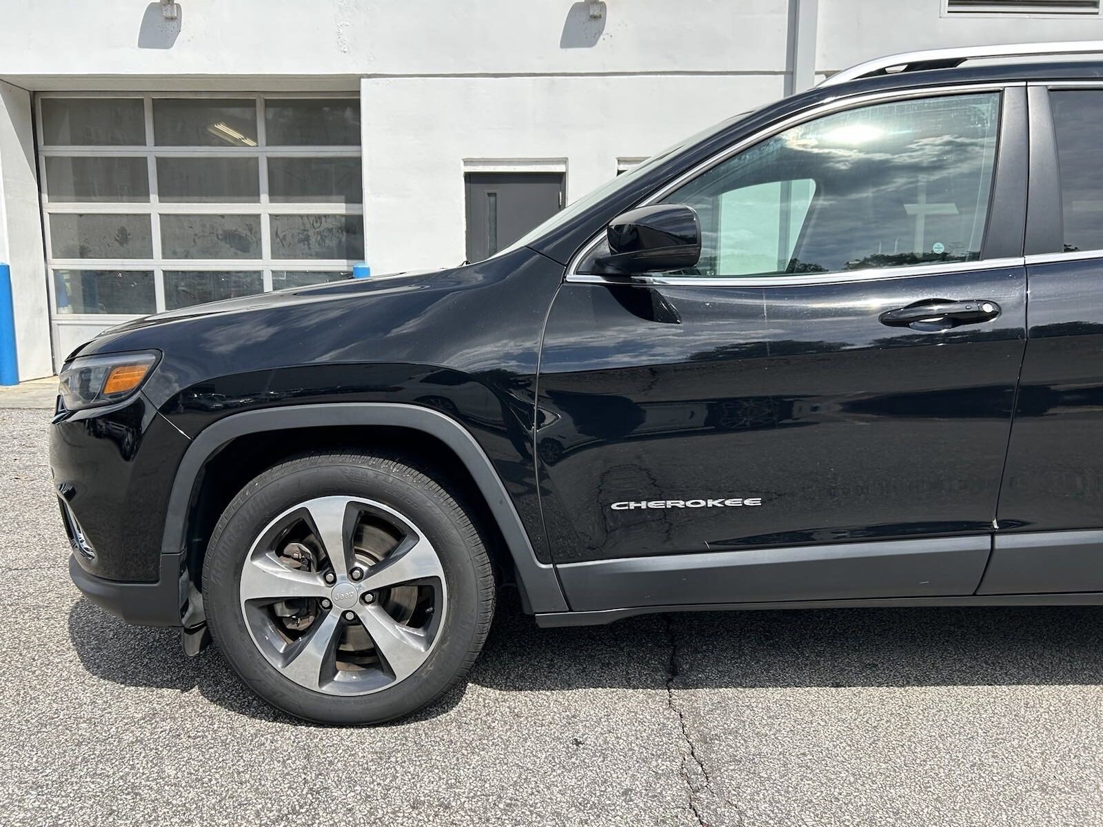 Used 2019 Jeep Cherokee Limited with VIN 1C4PJLDX7KD273145 for sale in Atlanta, GA