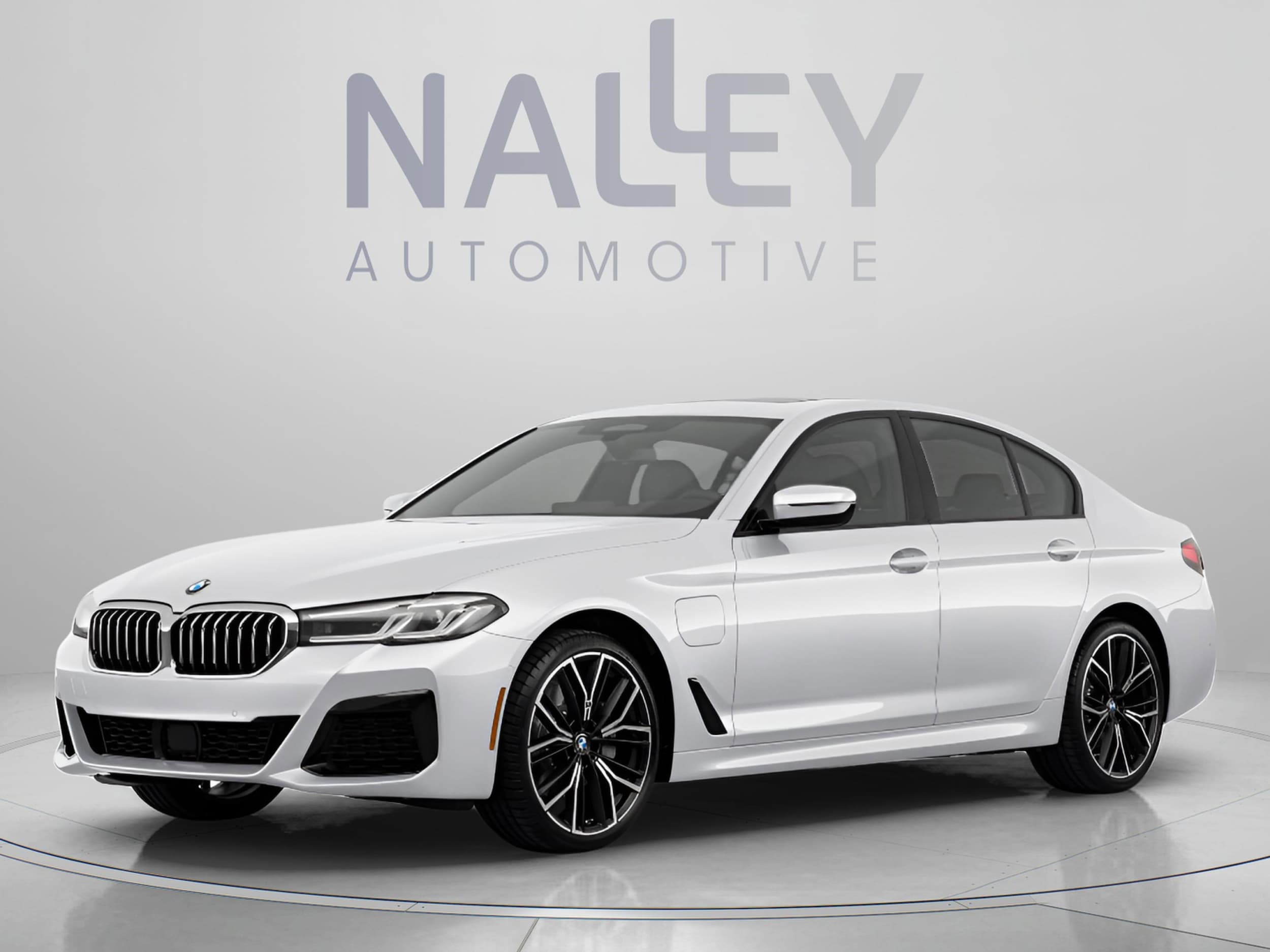 2022 BMW 5 Series 530e iPerformance Sedan's photo