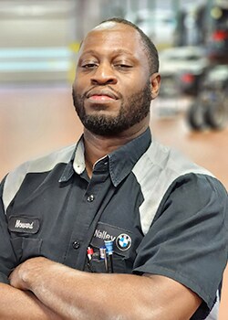 Staff member Howard Franklin from ID_d9070ec38ab7