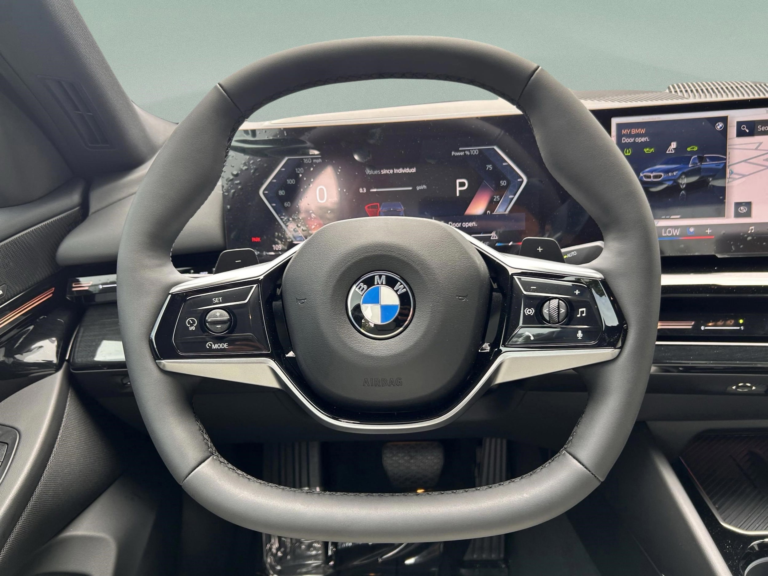 2025 BMW 5 Series 530i - Photo 10