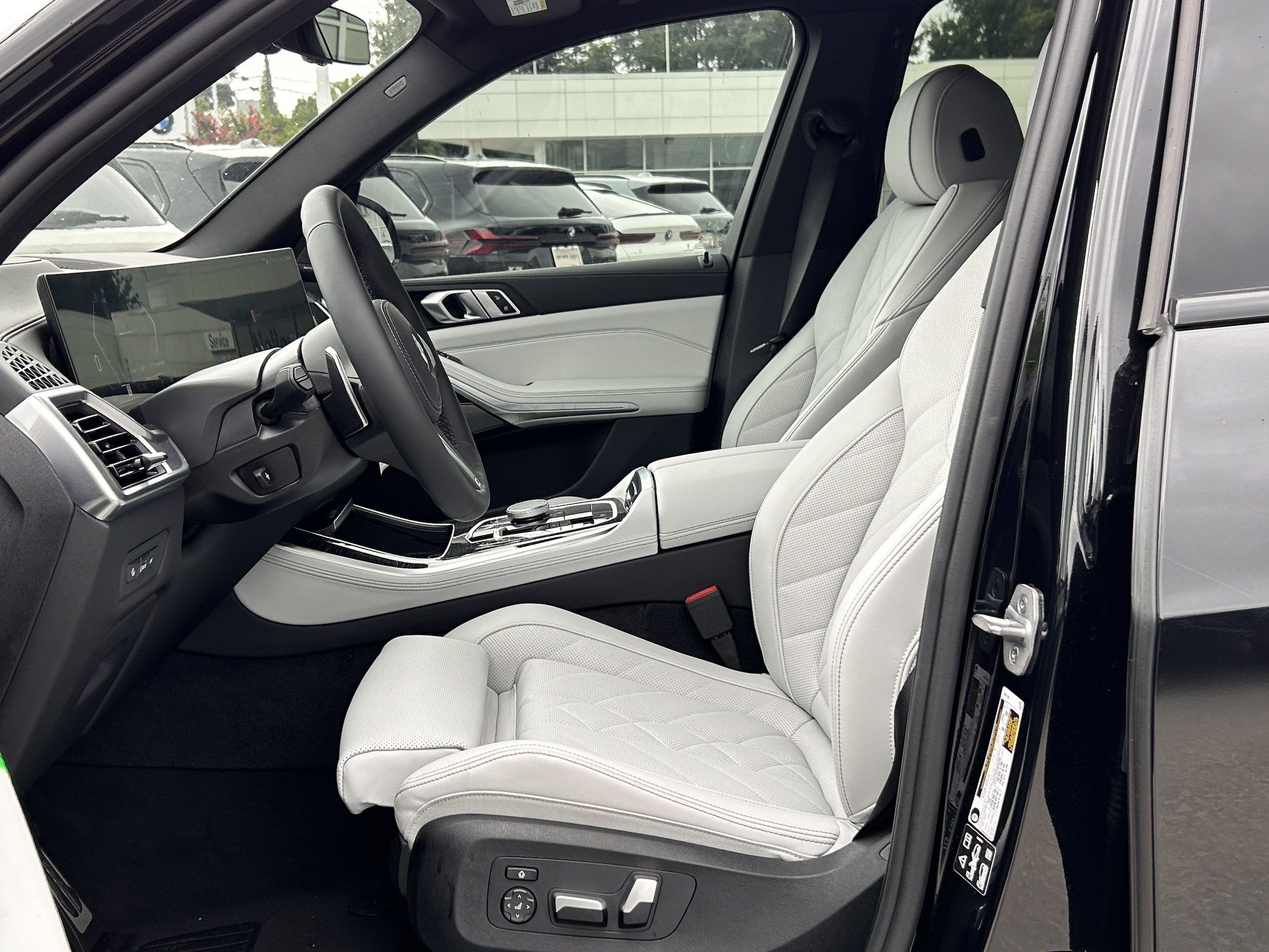 2026 BMW X5 40i - Photo 25