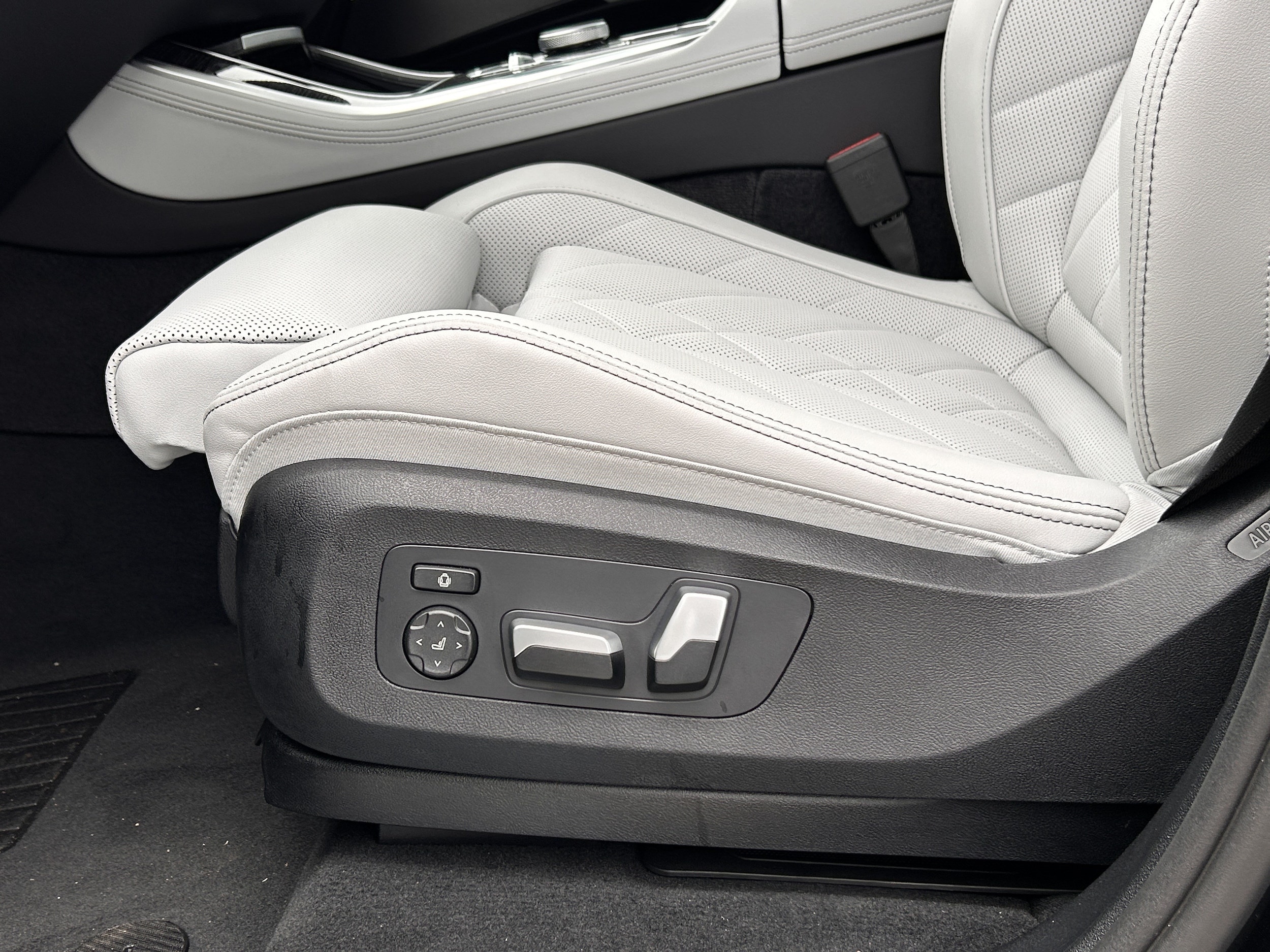 2026 BMW X5 40i - Photo 27