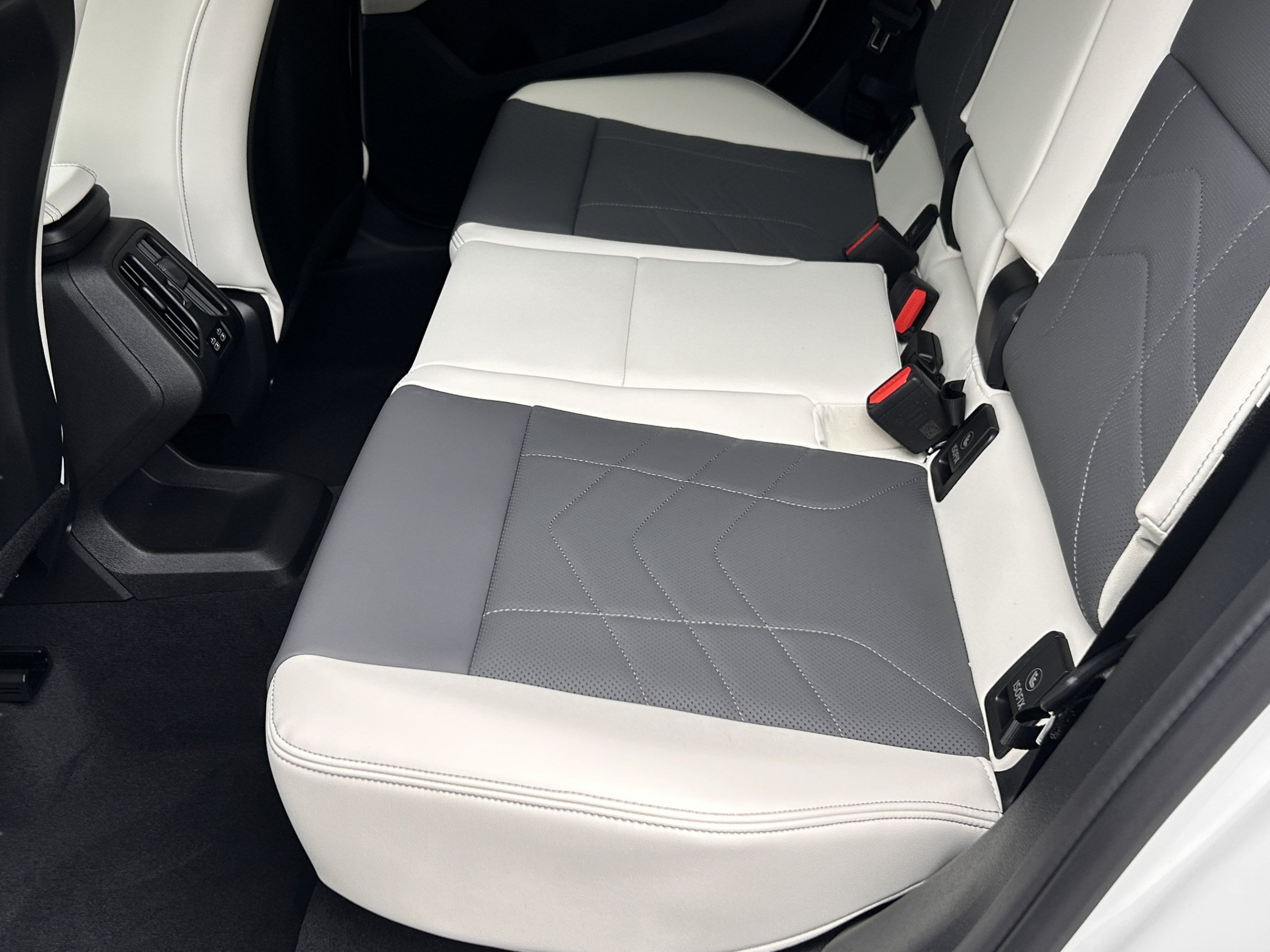 2026 BMW X2 28i - Photo 17