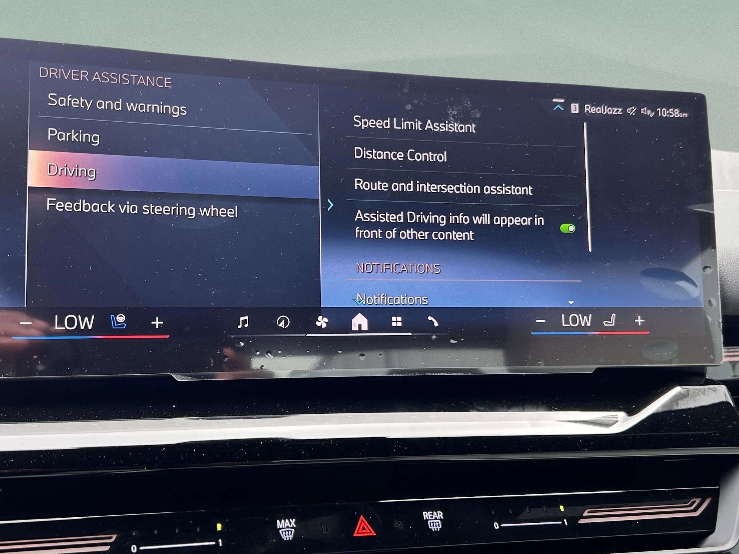 2025 BMW 5 Series 530i - Photo 18