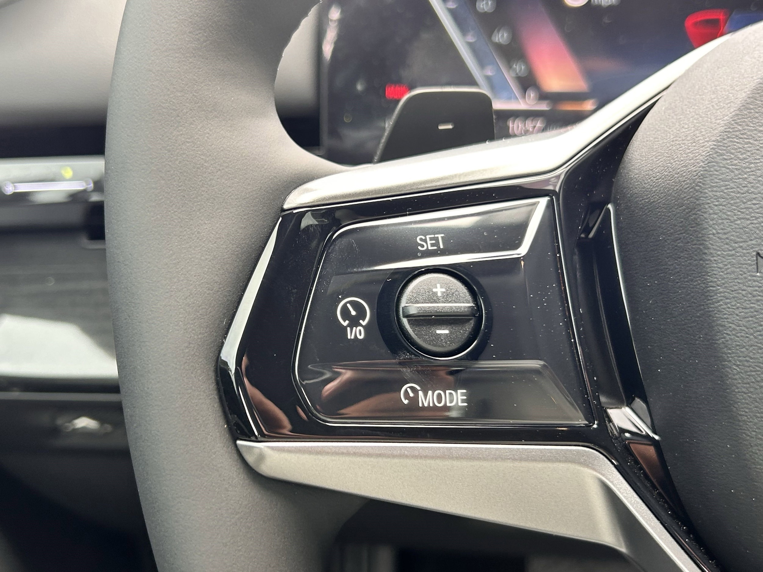 2025 BMW 5 Series 530i - Photo 33