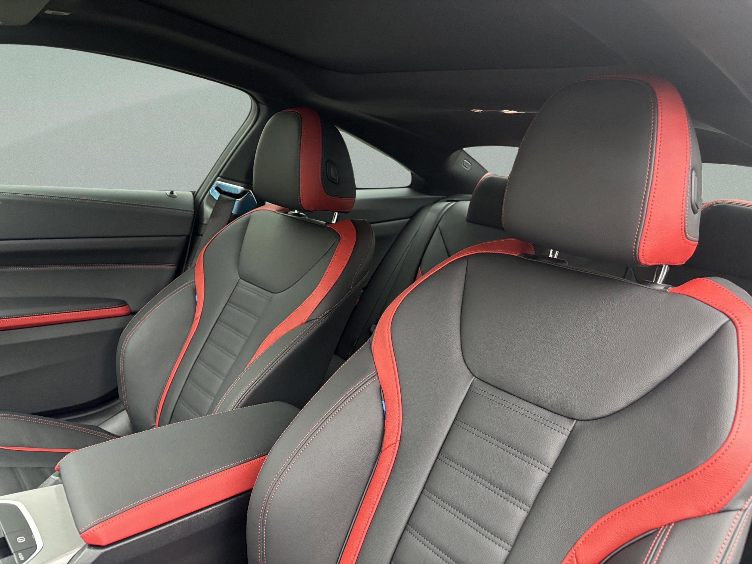 2026 BMW 4 Series M440i - Photo 22