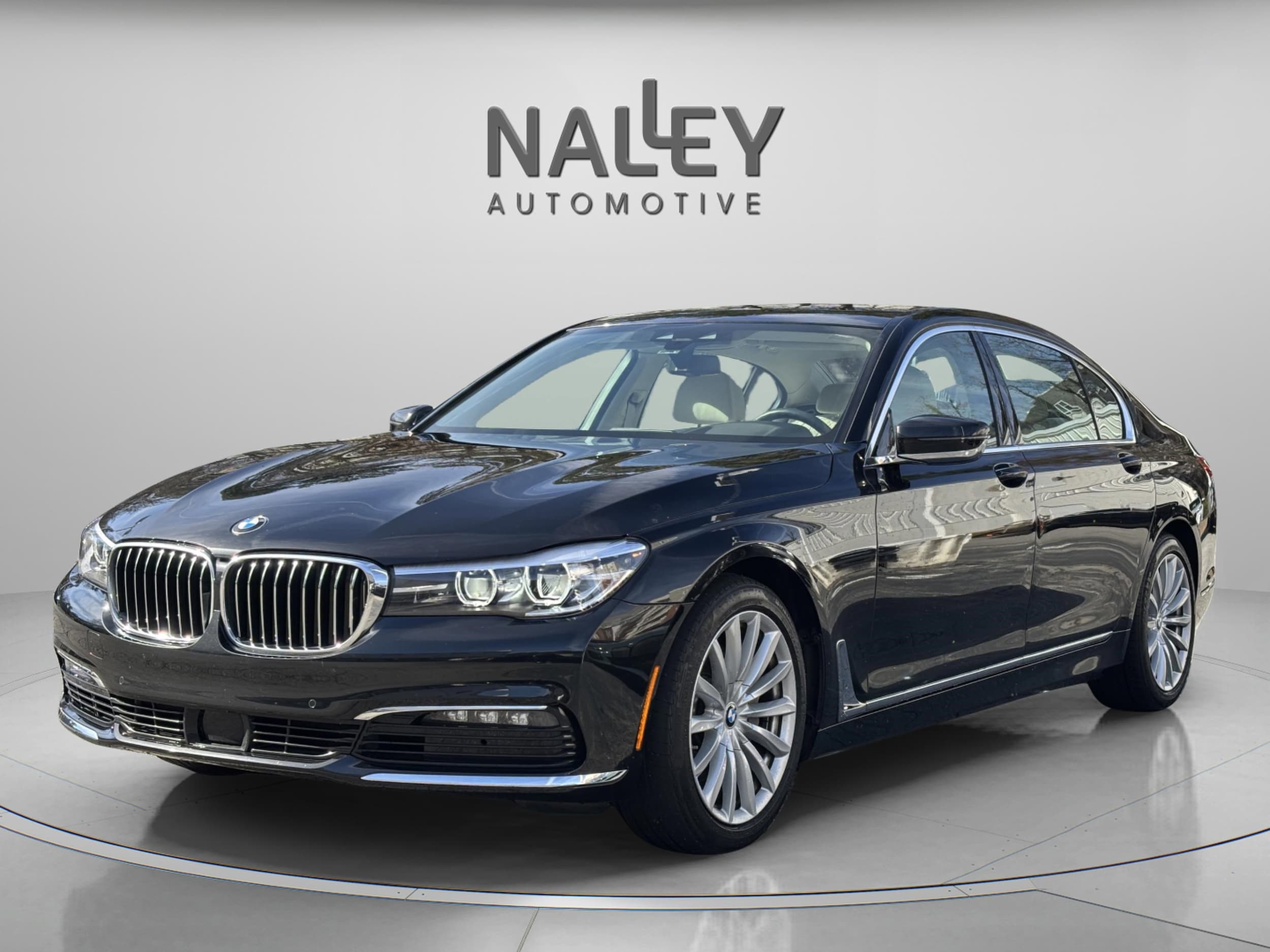 2018 BMW 7 Series 740's photo