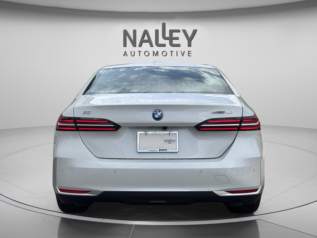 New 2026 BMW i5 eDrive40 Sedan