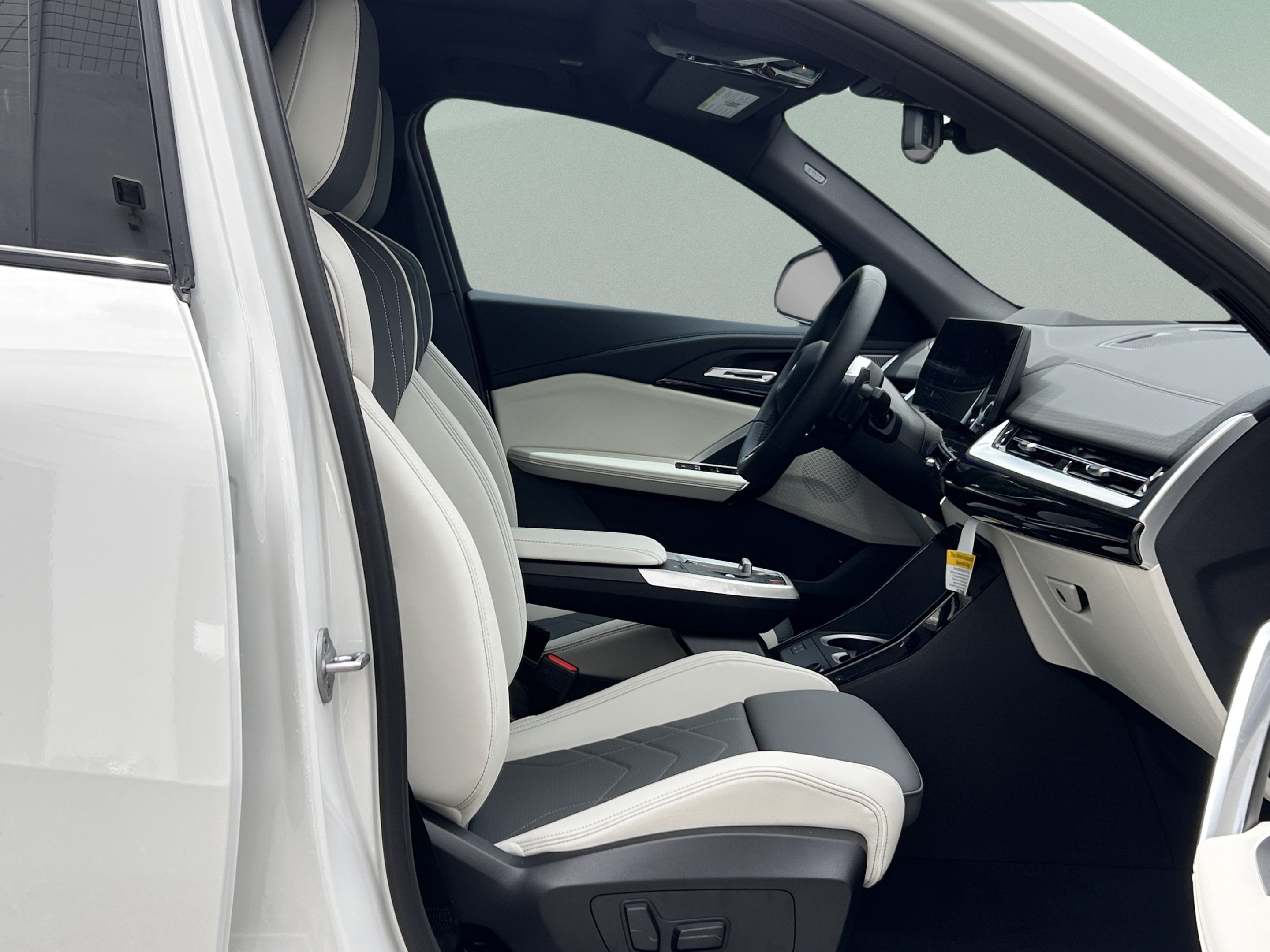 2026 BMW X2 28i - Photo 13