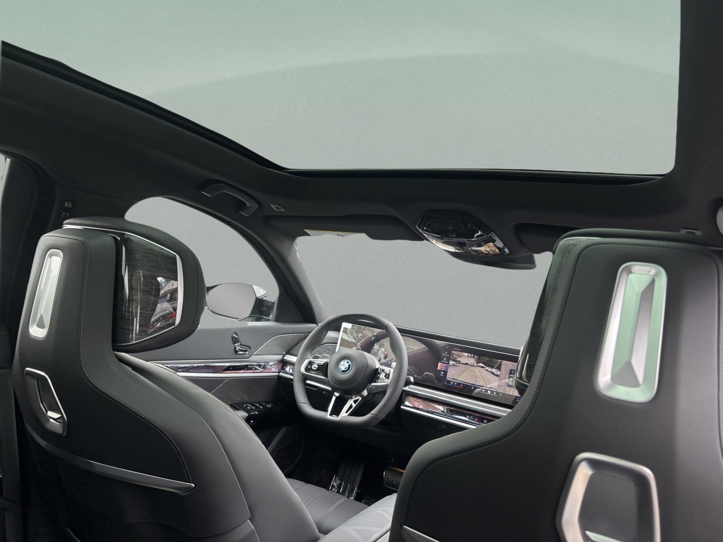 2026 BMW 7 Series 750e - Photo 34