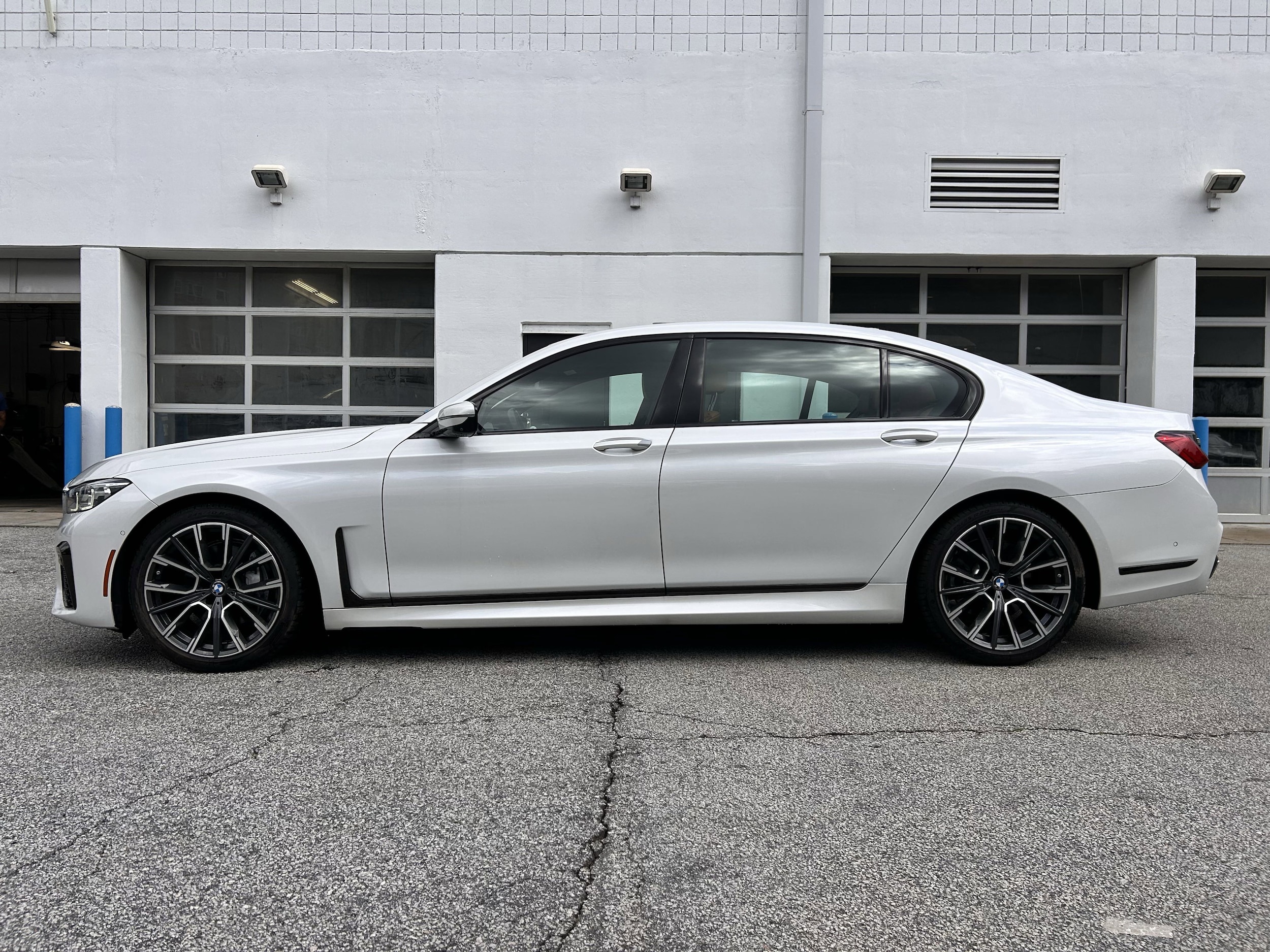 Used 2022 BMW 7 Series 740i with VIN WBA7T2C09NCJ33226 for sale in Decatur, GA