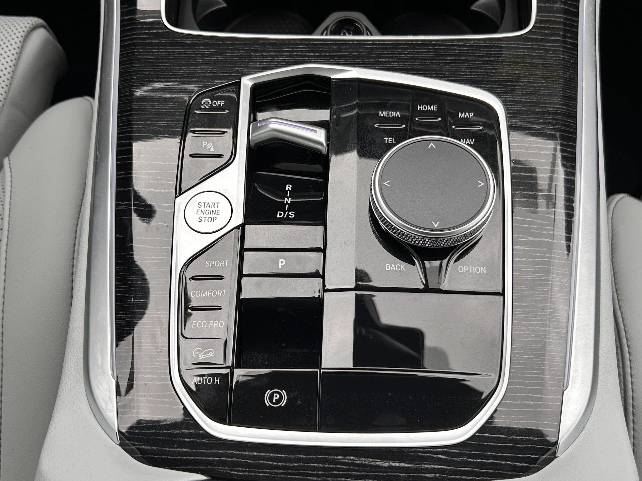 2026 BMW X5 40i - Photo 14