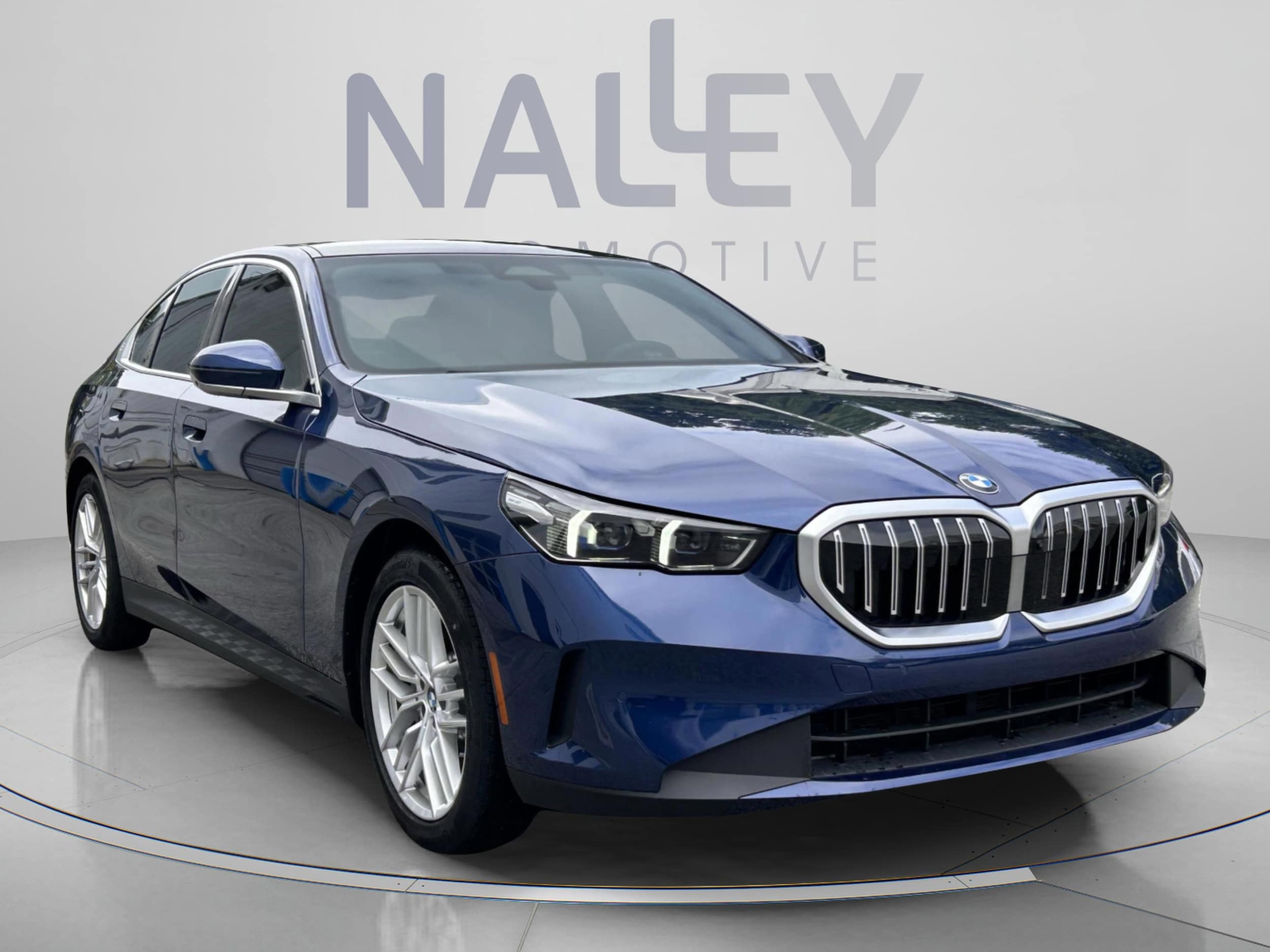 2025 BMW 5 Series 530i - Photo 7