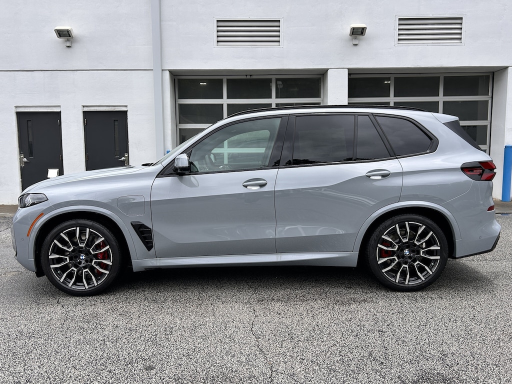 New 2026 BMW X5 PHEV xDrive50e SUV