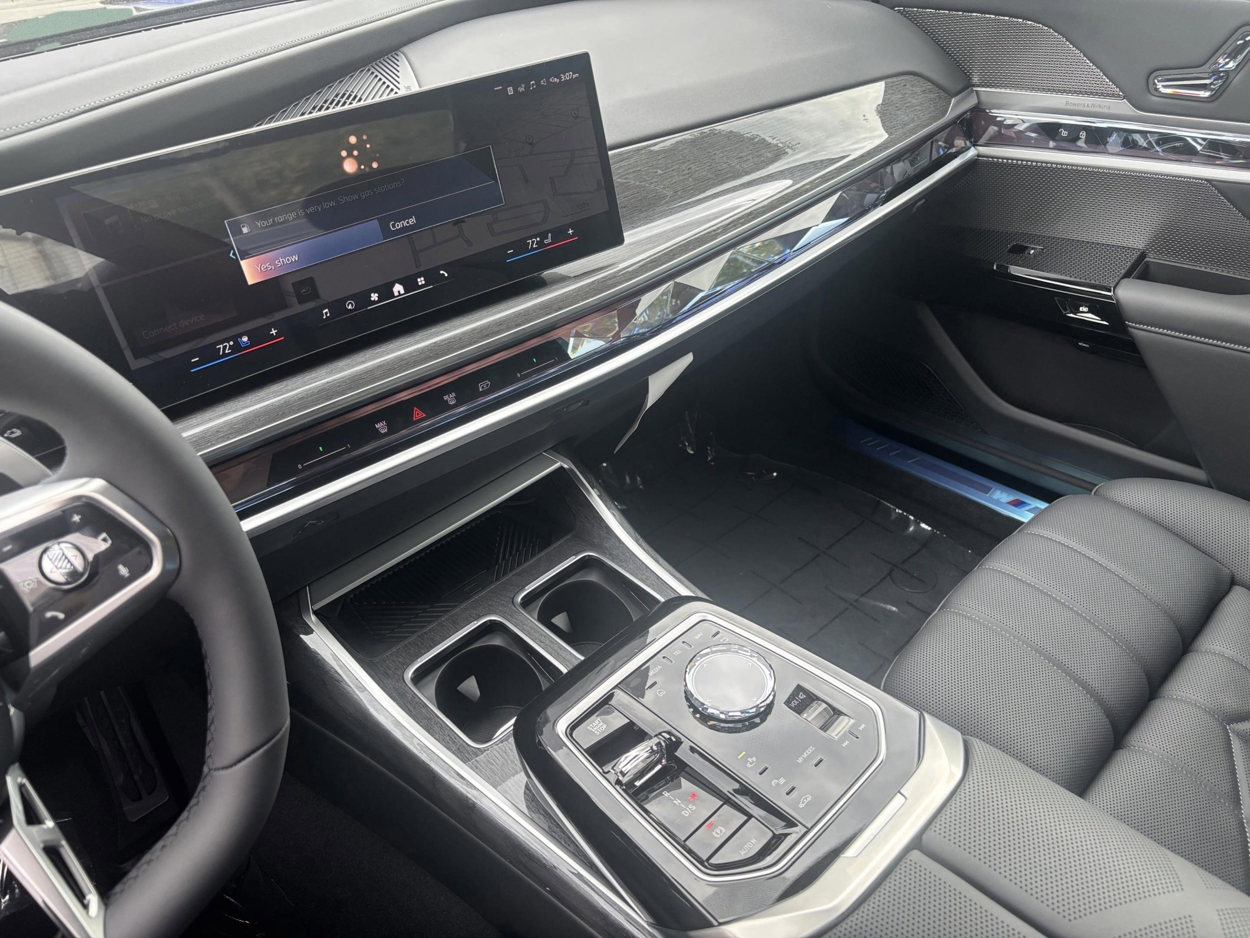 2026 BMW 7 Series 750e - Photo 26