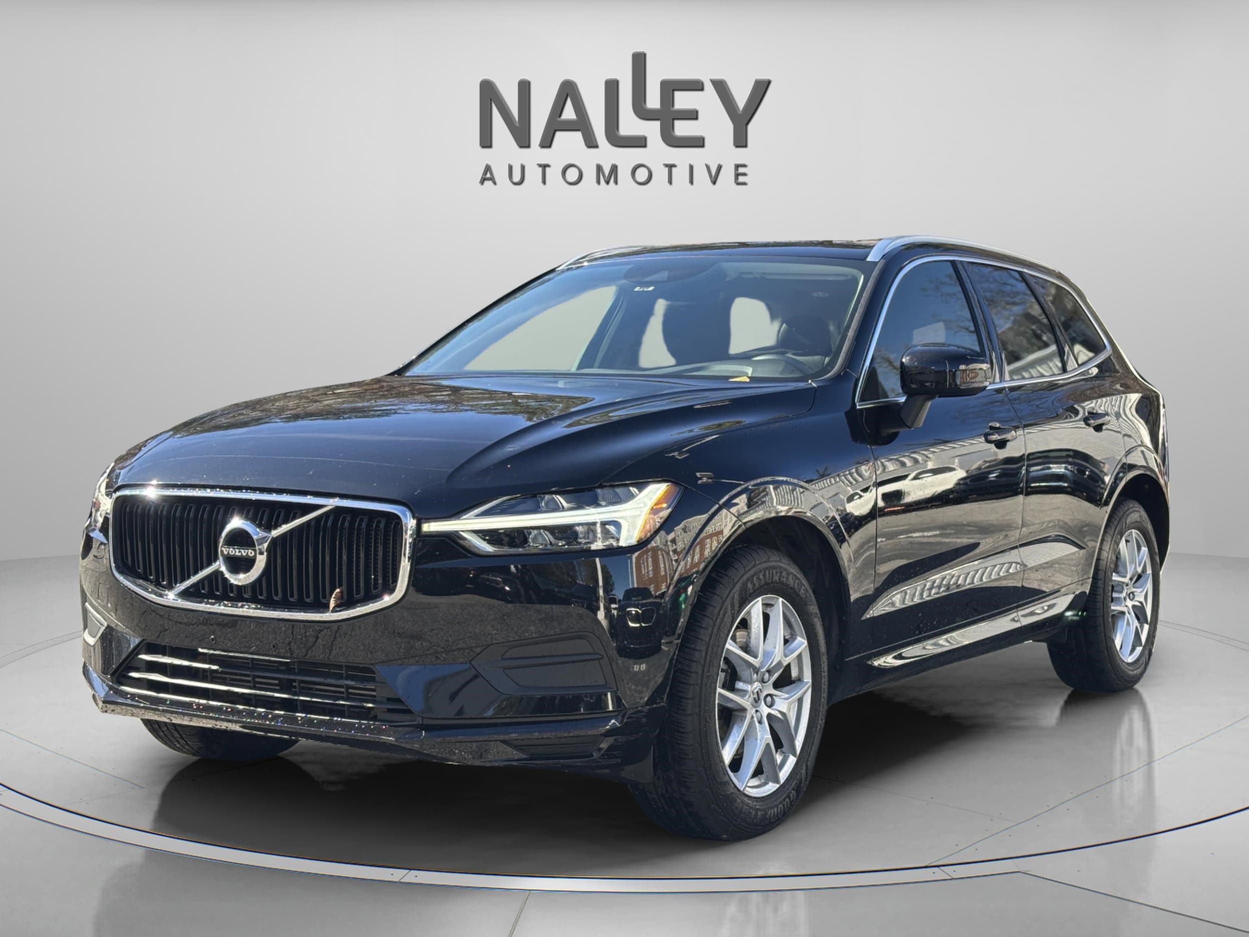 2018 Volvo XC60 Momentum's photo