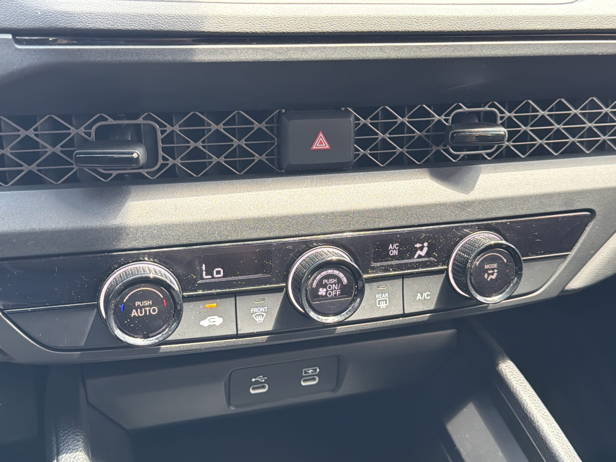 2024 Honda Accord LX - Photo 13